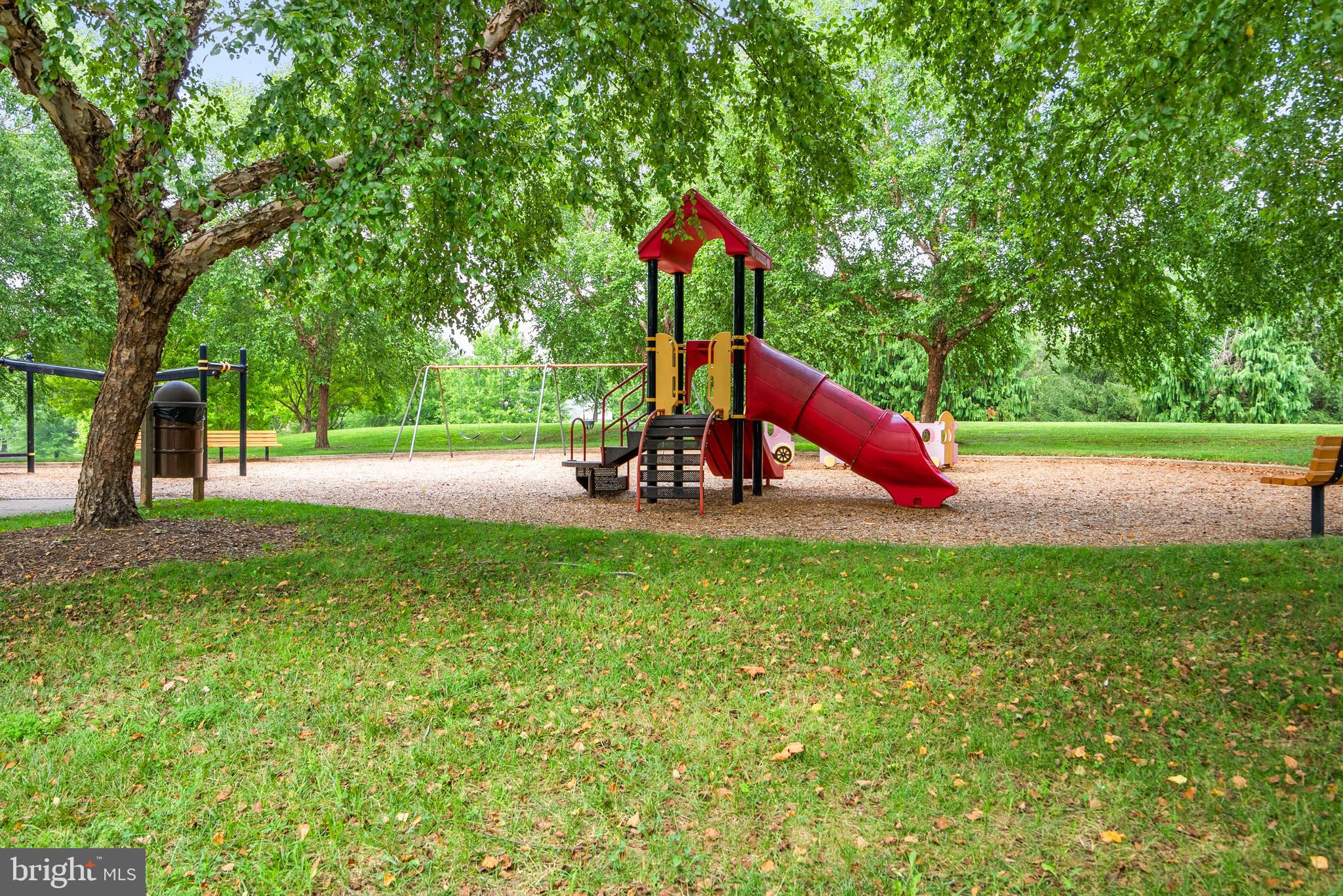 THE VISTAS AT WOODCLIFFE PARK - Residential