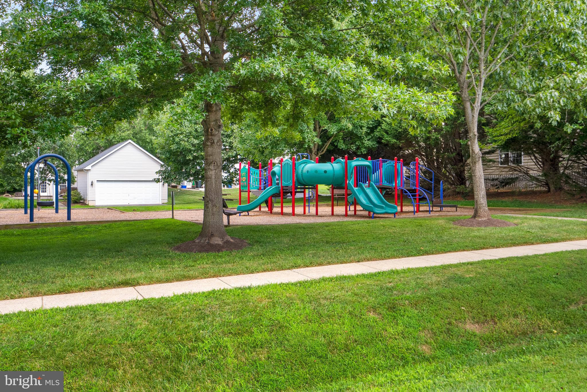 THE VISTAS AT WOODCLIFFE PARK - Residential