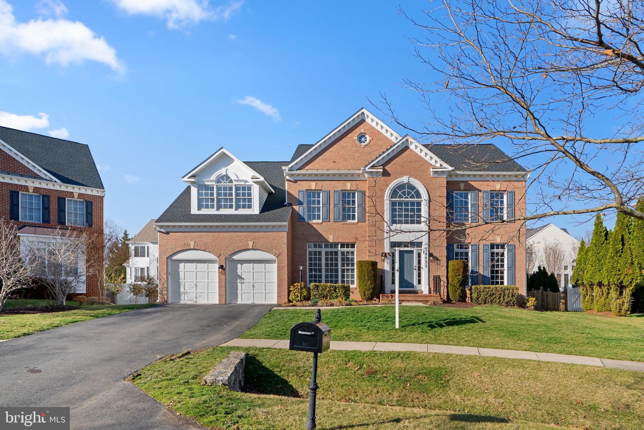 THE VISTAS AT WOODCLIFFE PARK - Residential