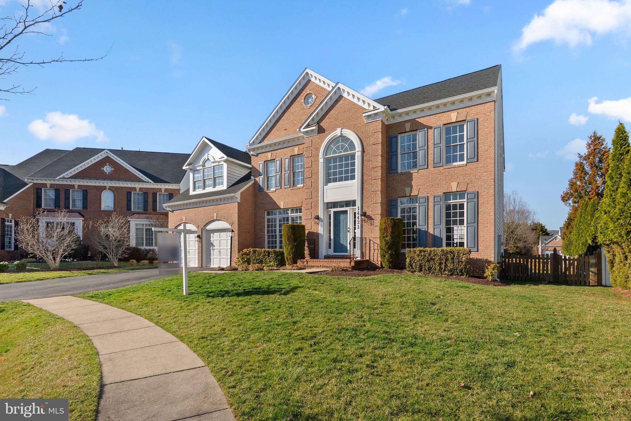 THE VISTAS AT WOODCLIFFE PARK - Residential