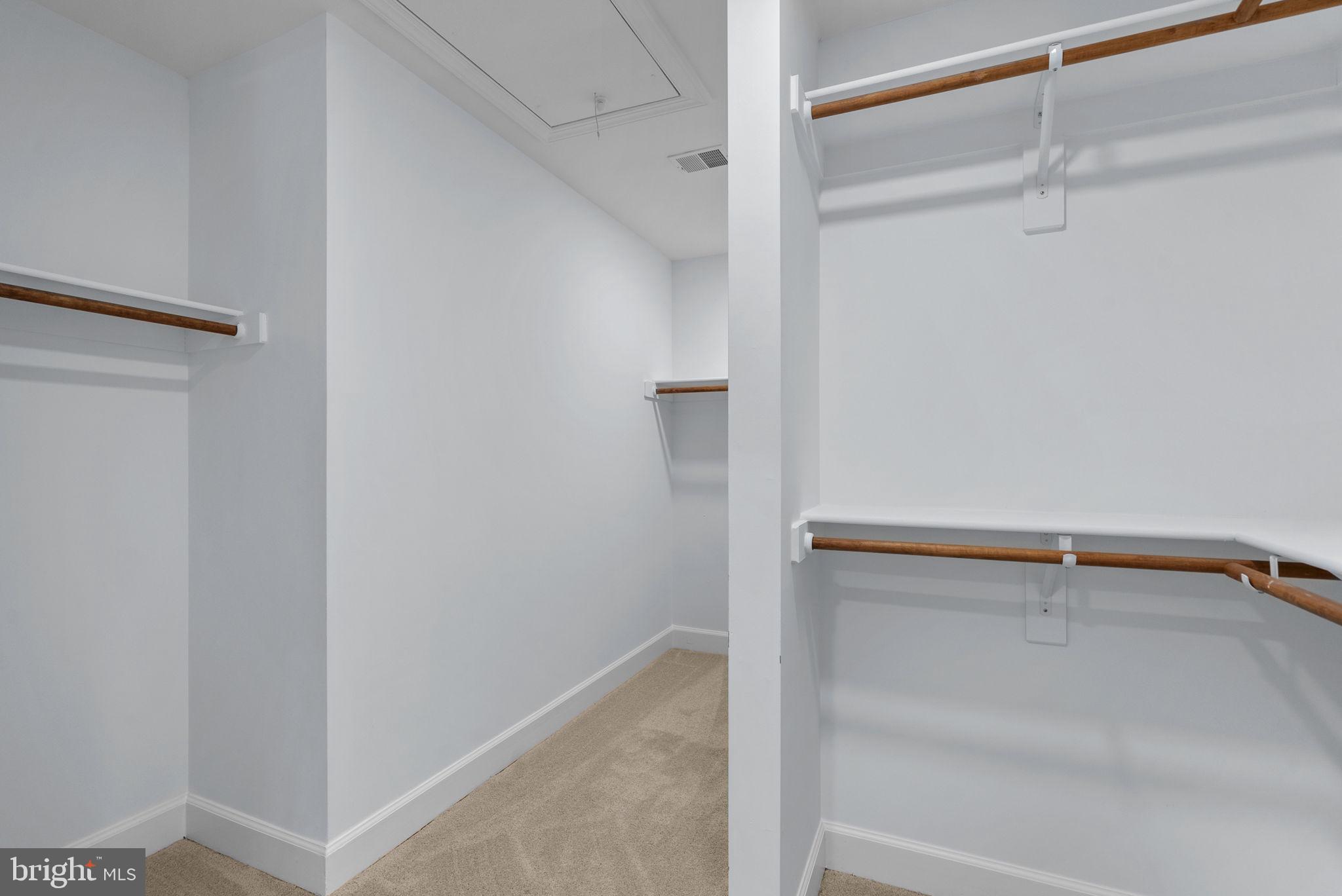 THE VISTAS AT WOODCLIFFE PARK - Residential