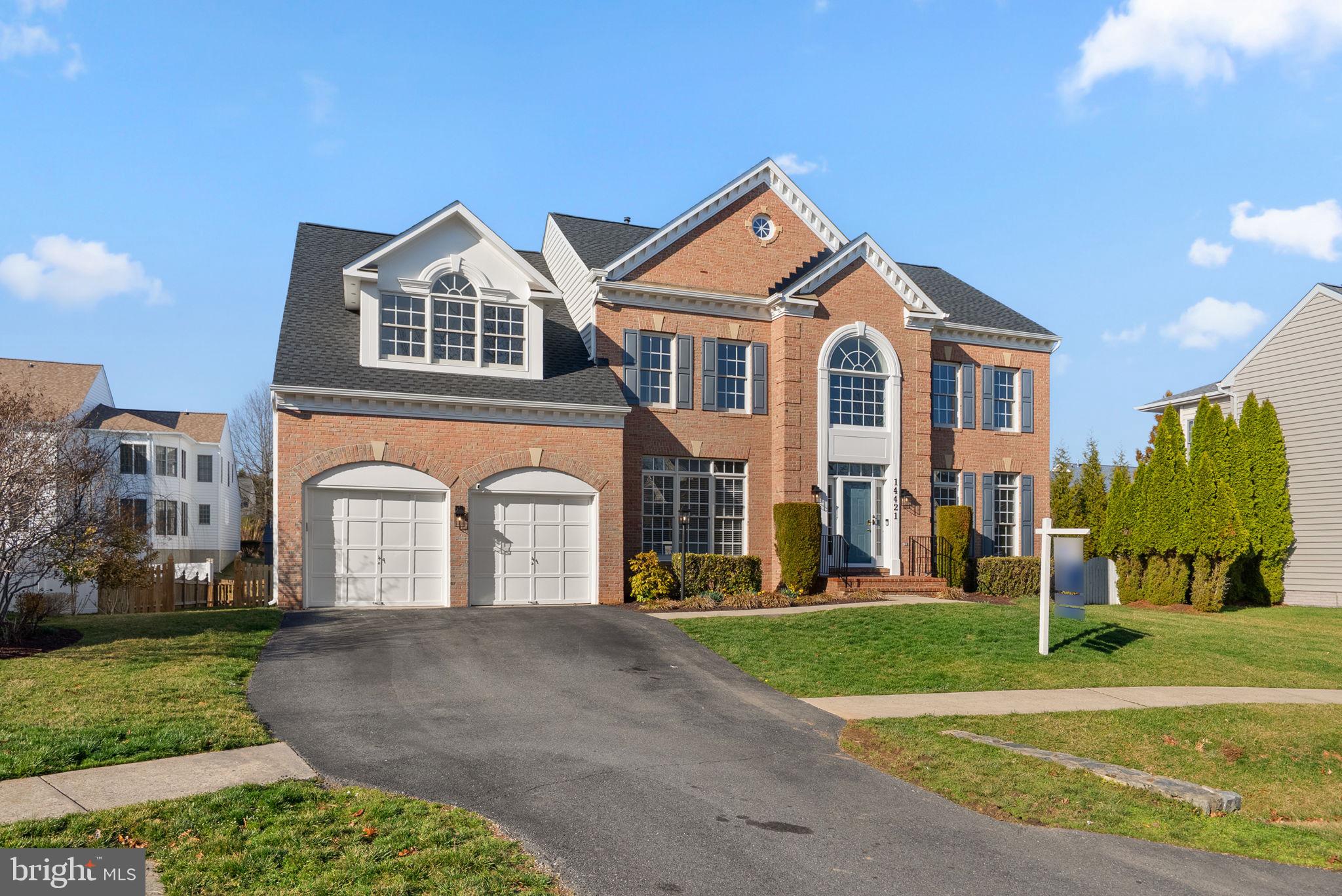 THE VISTAS AT WOODCLIFFE PARK - Residential