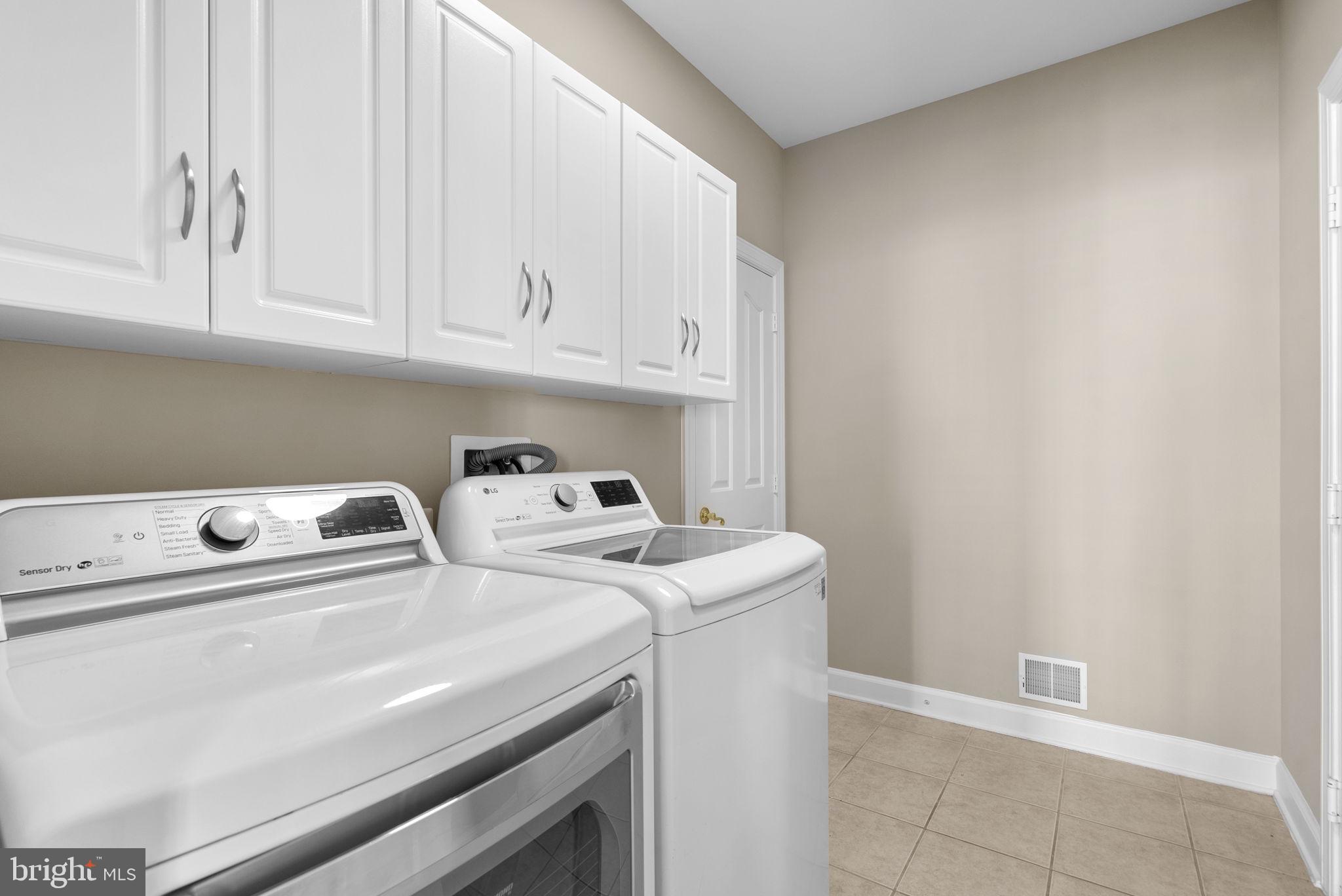 THE VISTAS AT WOODCLIFFE PARK - Residential