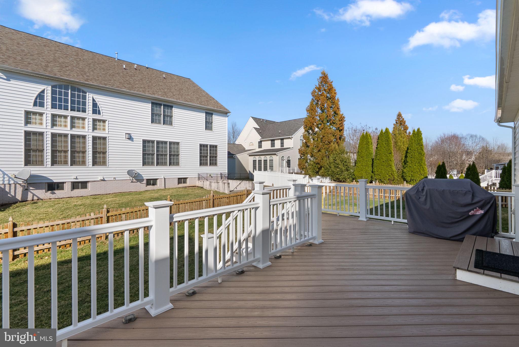 THE VISTAS AT WOODCLIFFE PARK - Residential