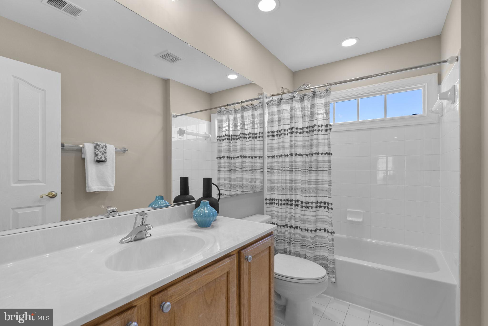 THE VISTAS AT WOODCLIFFE PARK - Residential