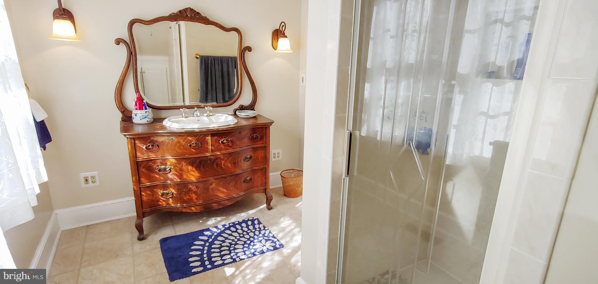 TALL TIMBERS - Residential