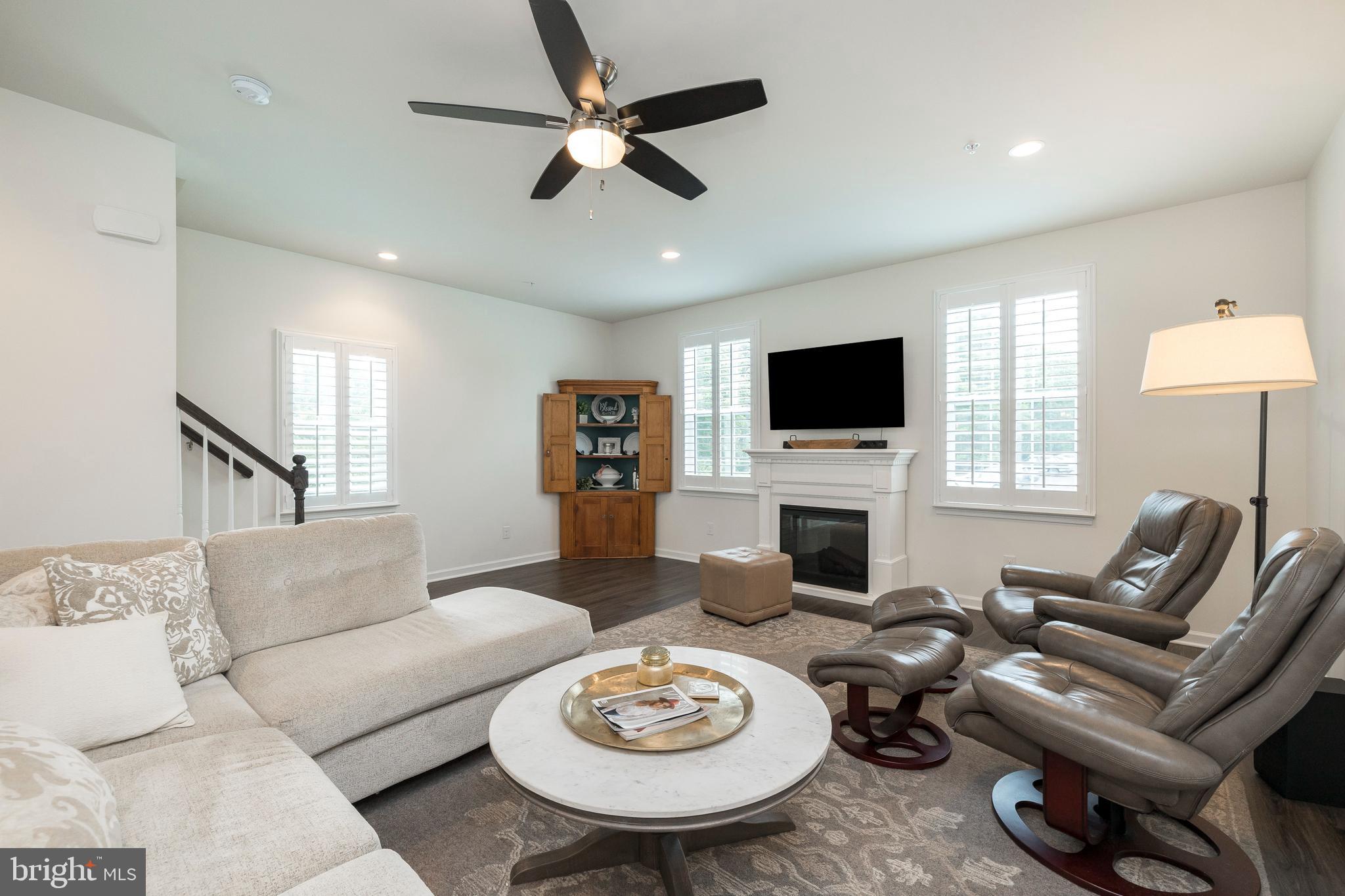 COLLEGEVILLE WALK - Residential