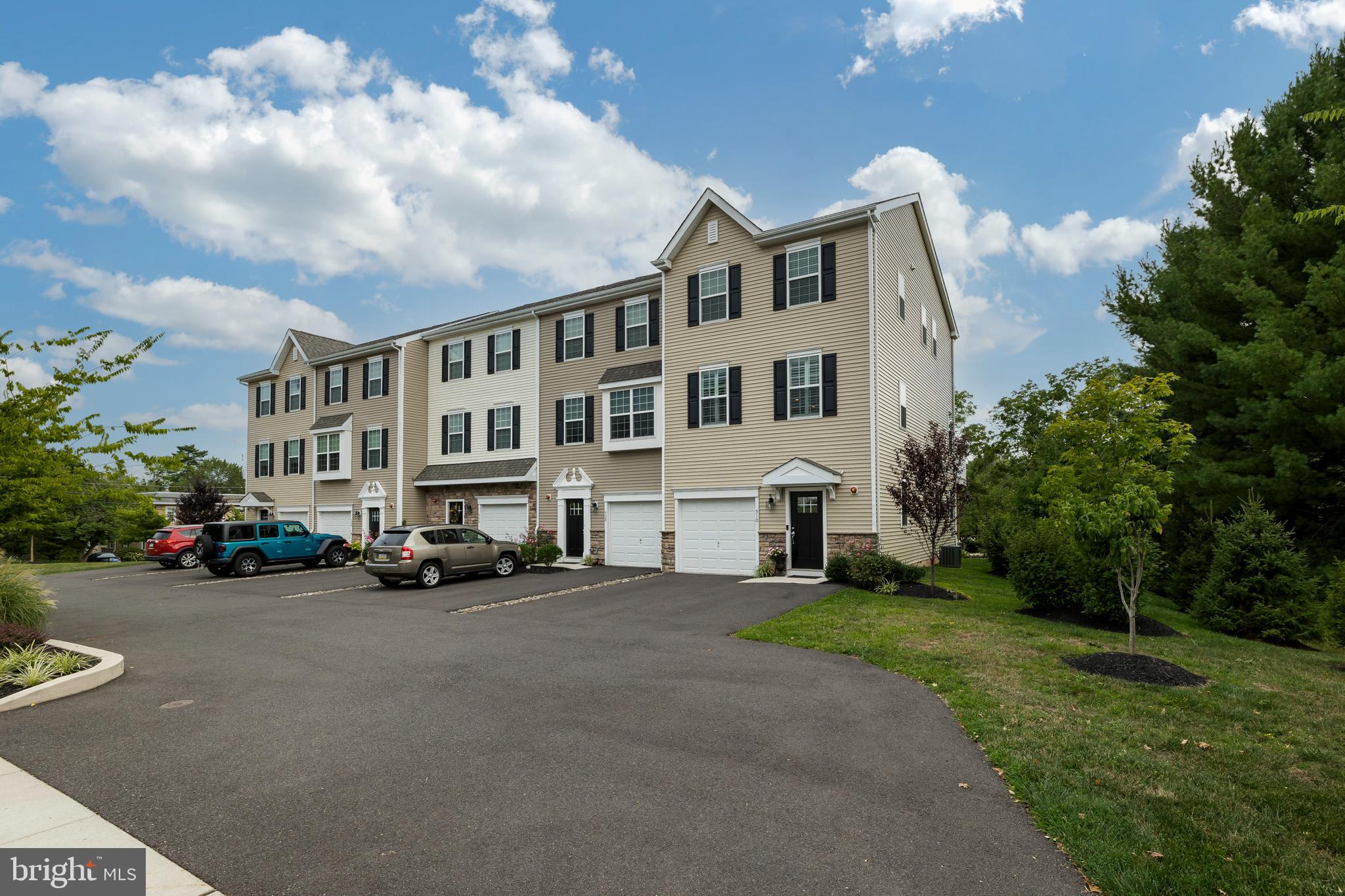 COLLEGEVILLE WALK - Residential