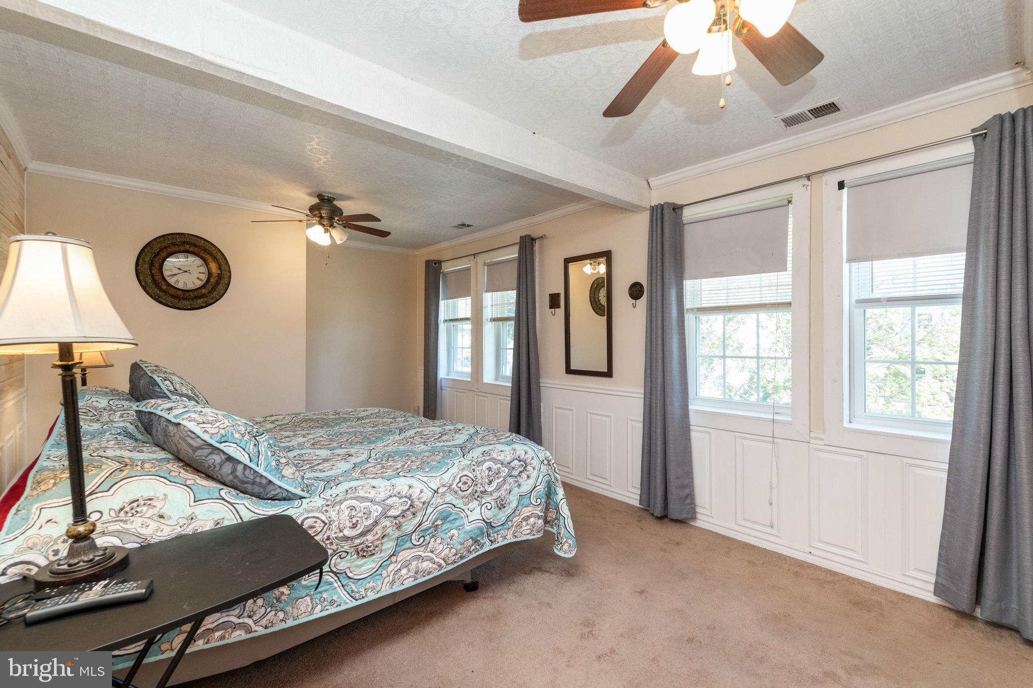 LAKE WALKER - Residential