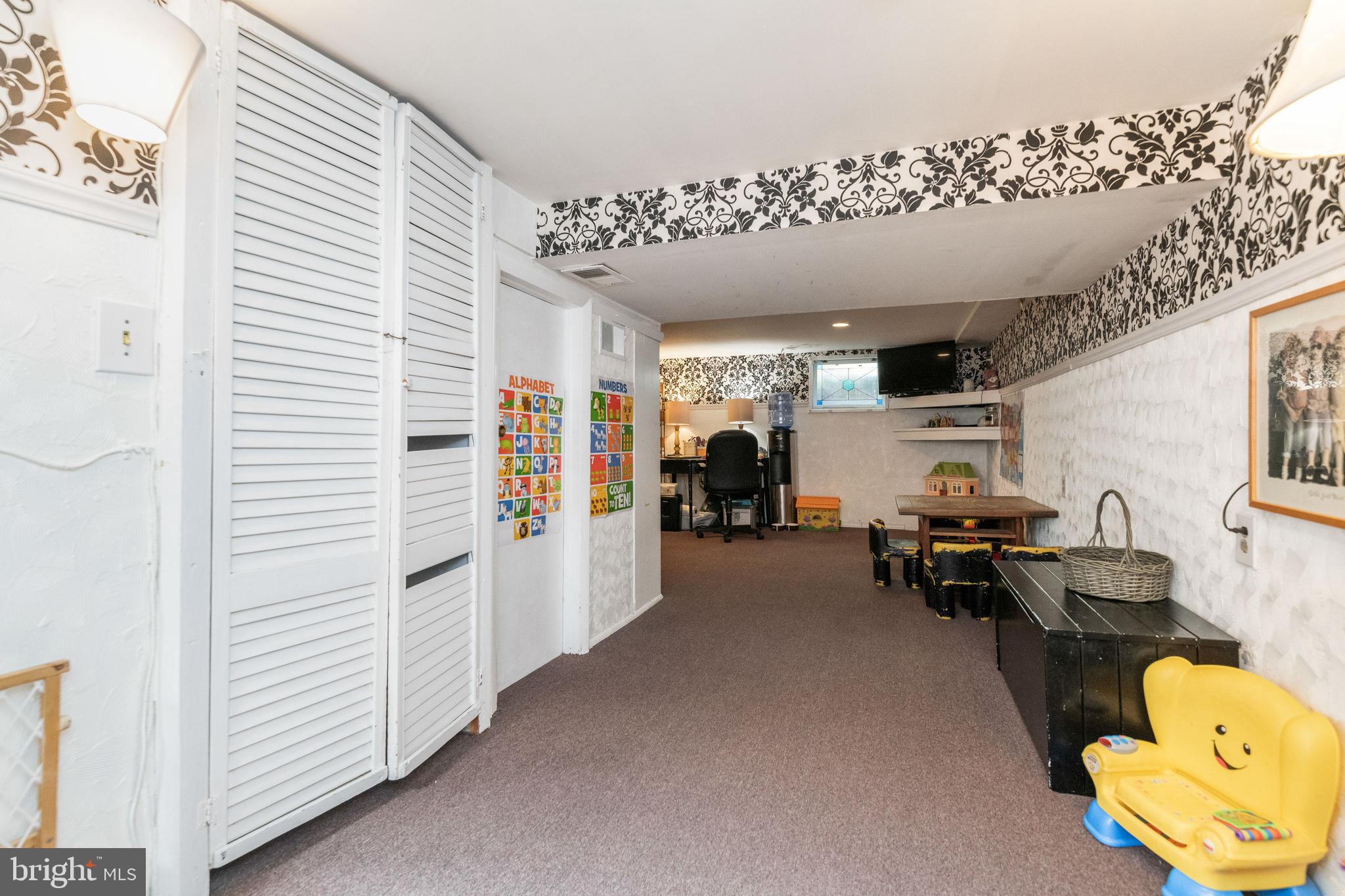 LAKE WALKER - Residential