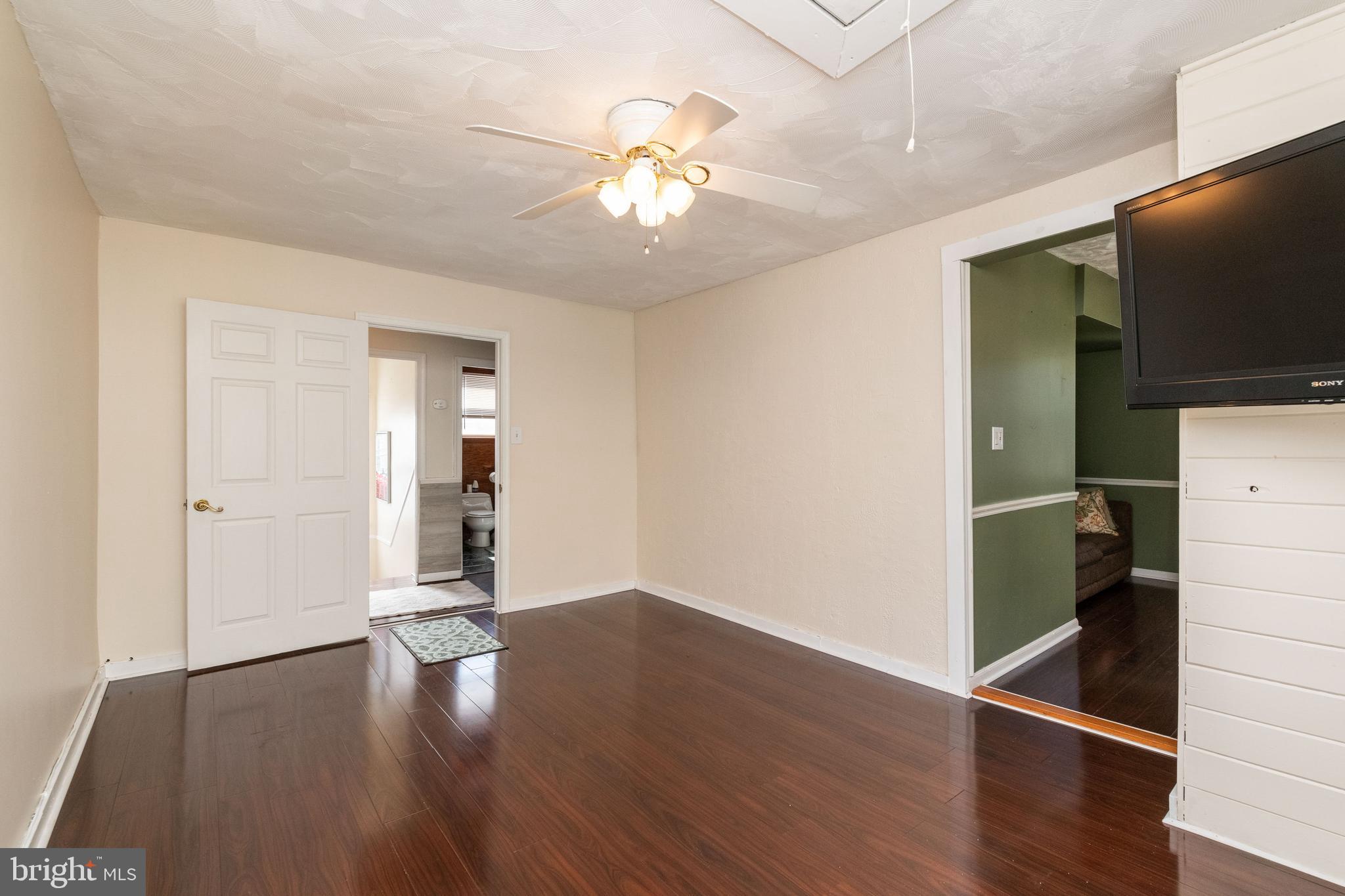 LAKE WALKER - Residential