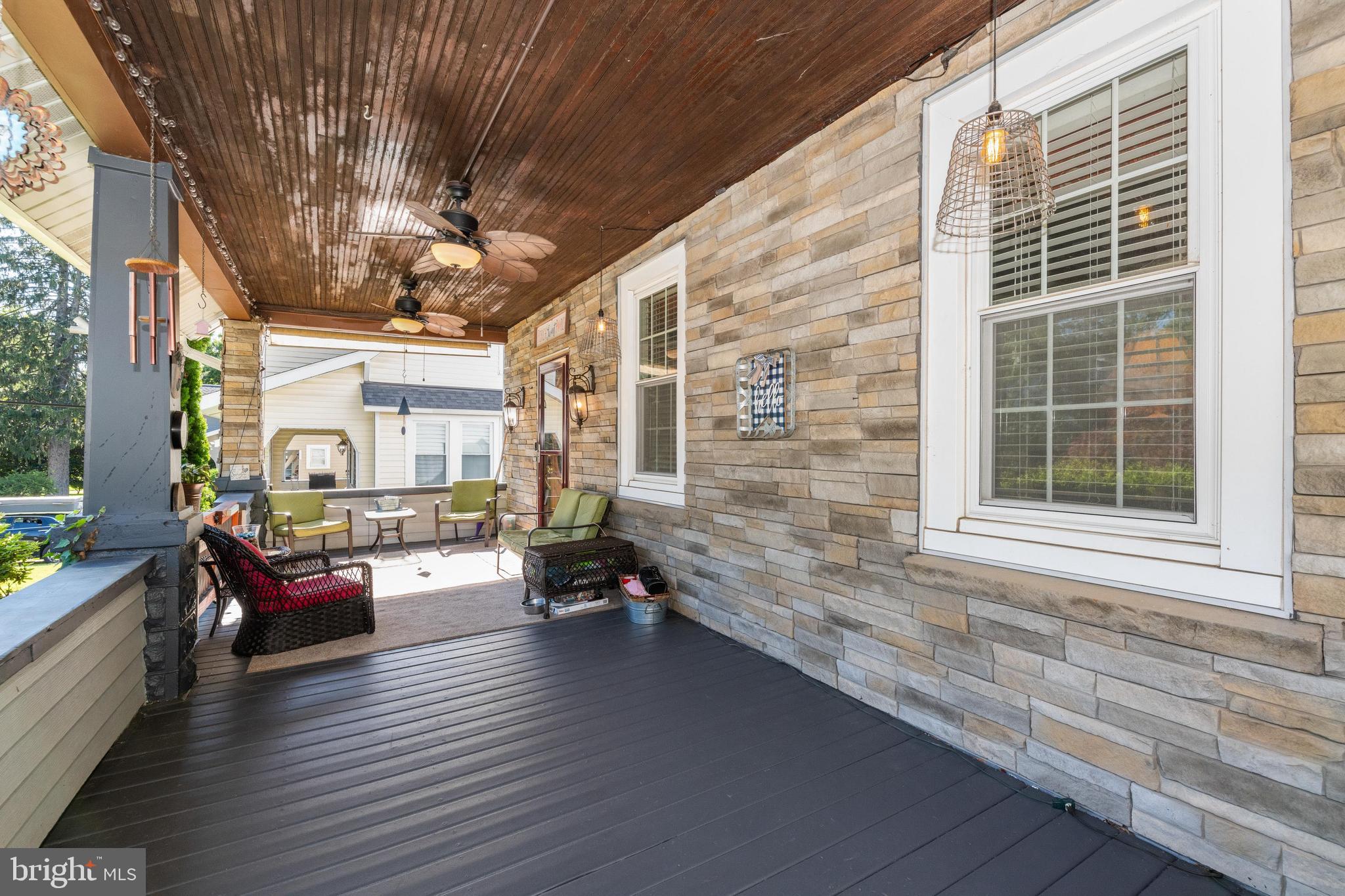 LAKE WALKER - Residential