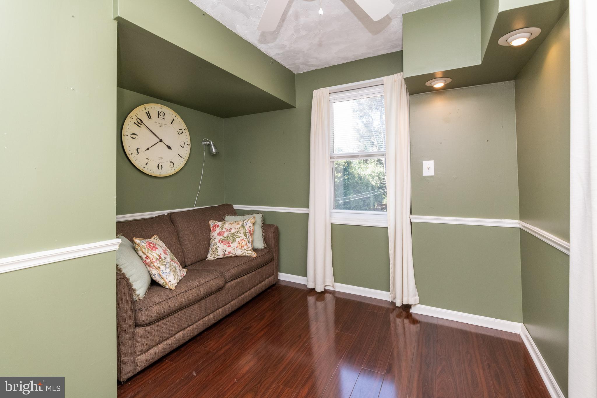 LAKE WALKER - Residential