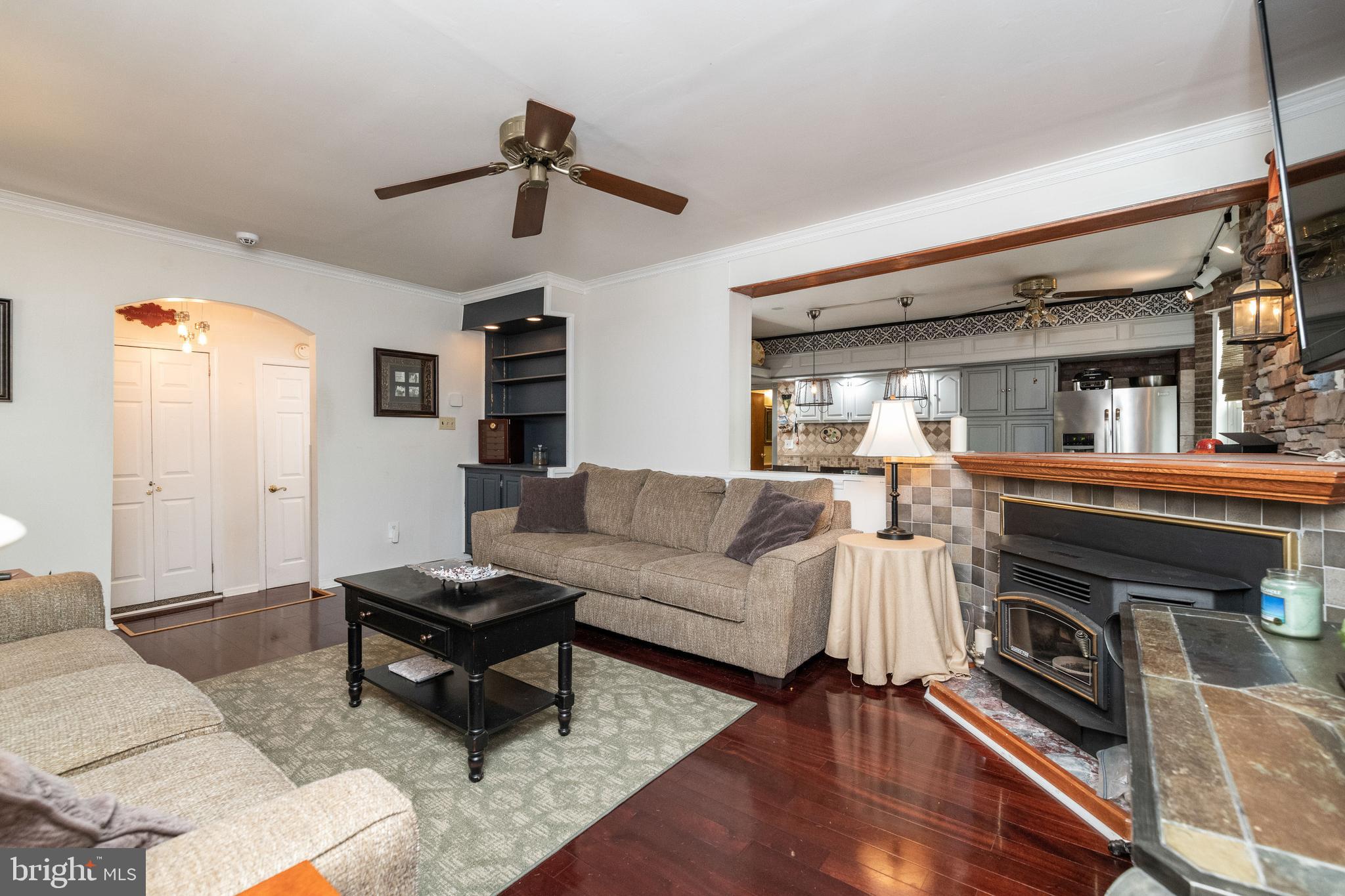 LAKE WALKER - Residential