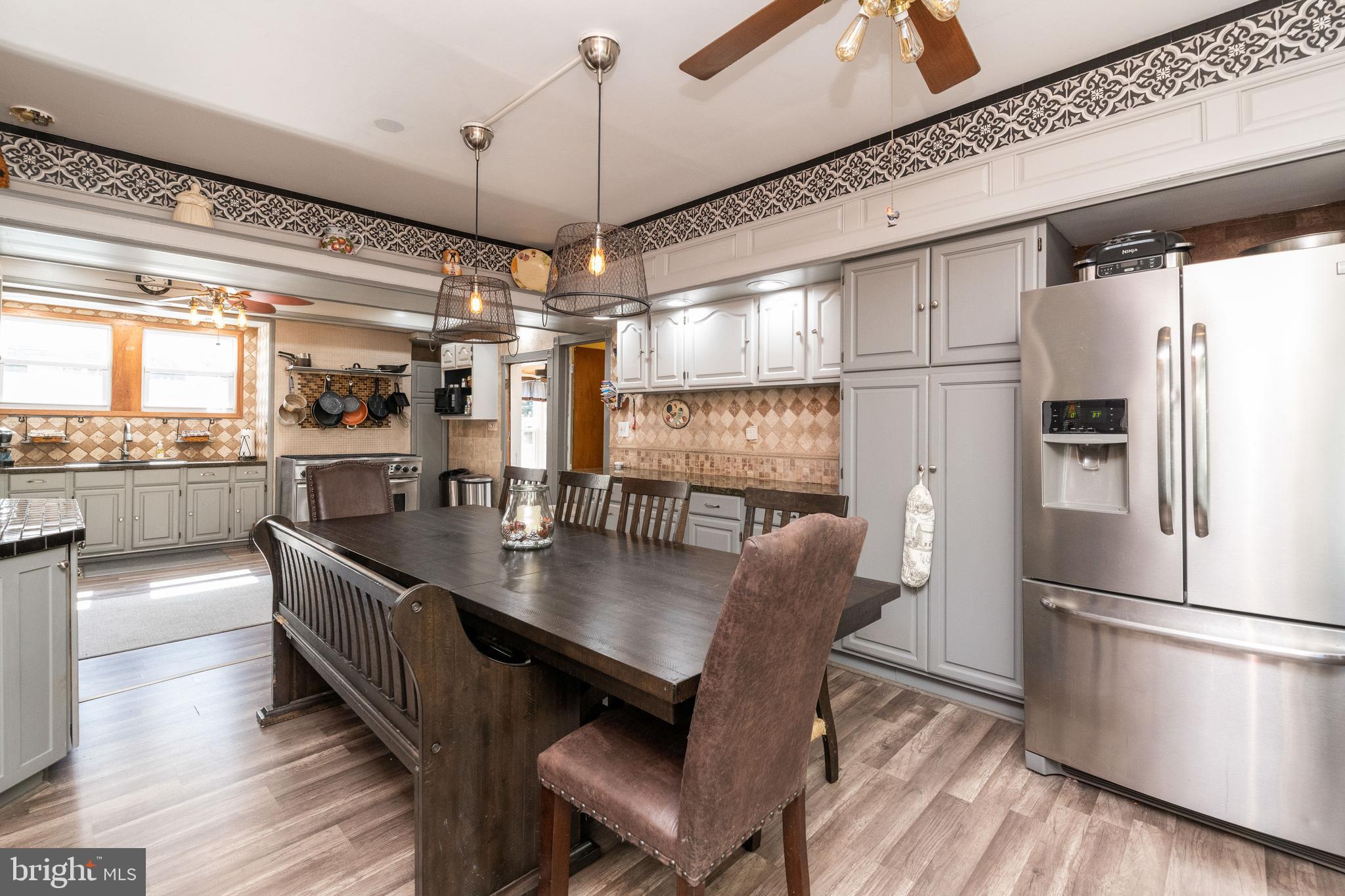 LAKE WALKER - Residential