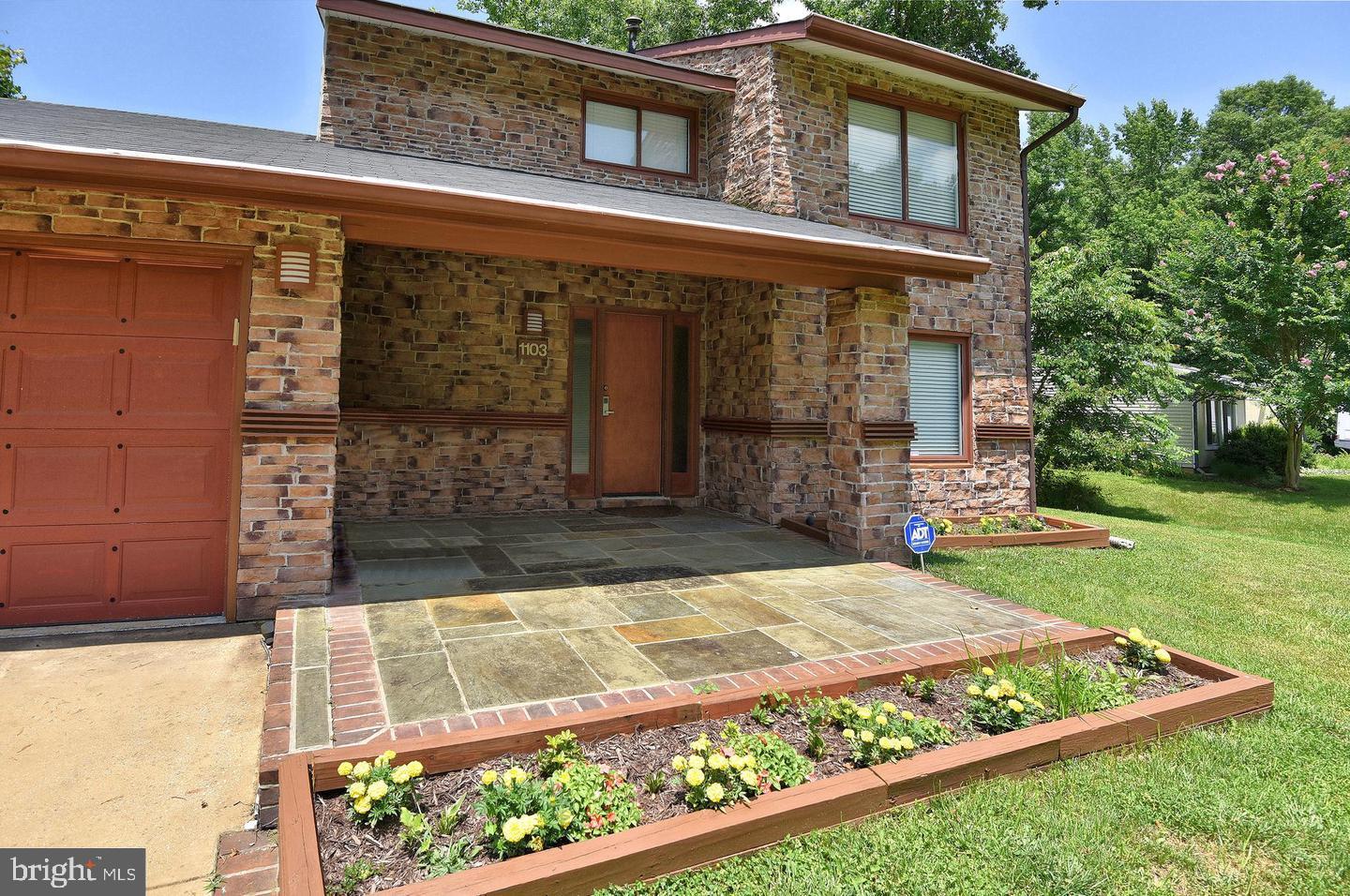 RAMBLING HILLS - Residential