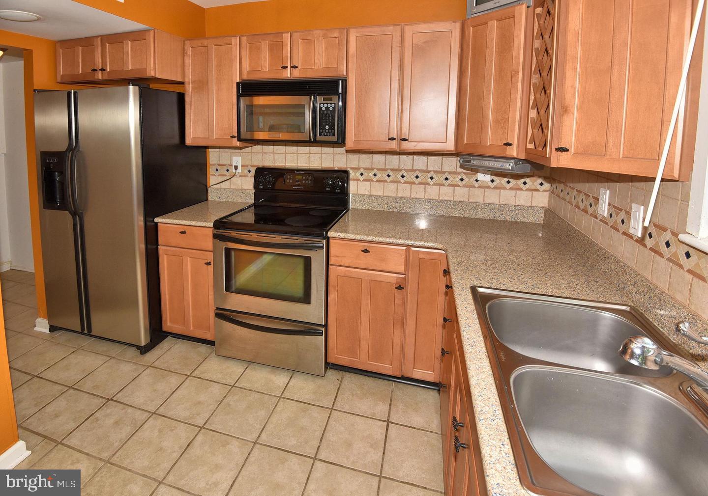 RAMBLING HILLS - Residential