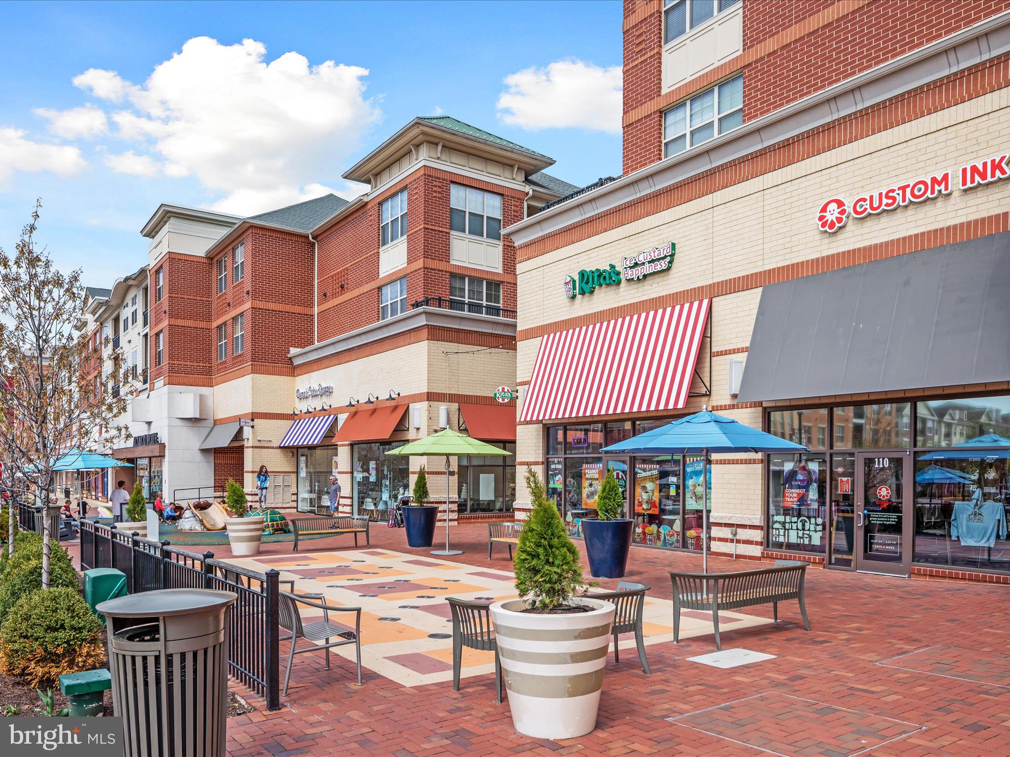 LOFTS AT VILLAGE WALK - Residential