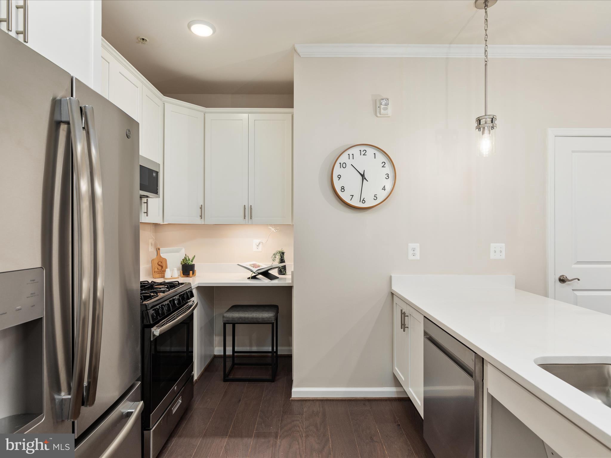 LOFTS AT VILLAGE WALK - Residential