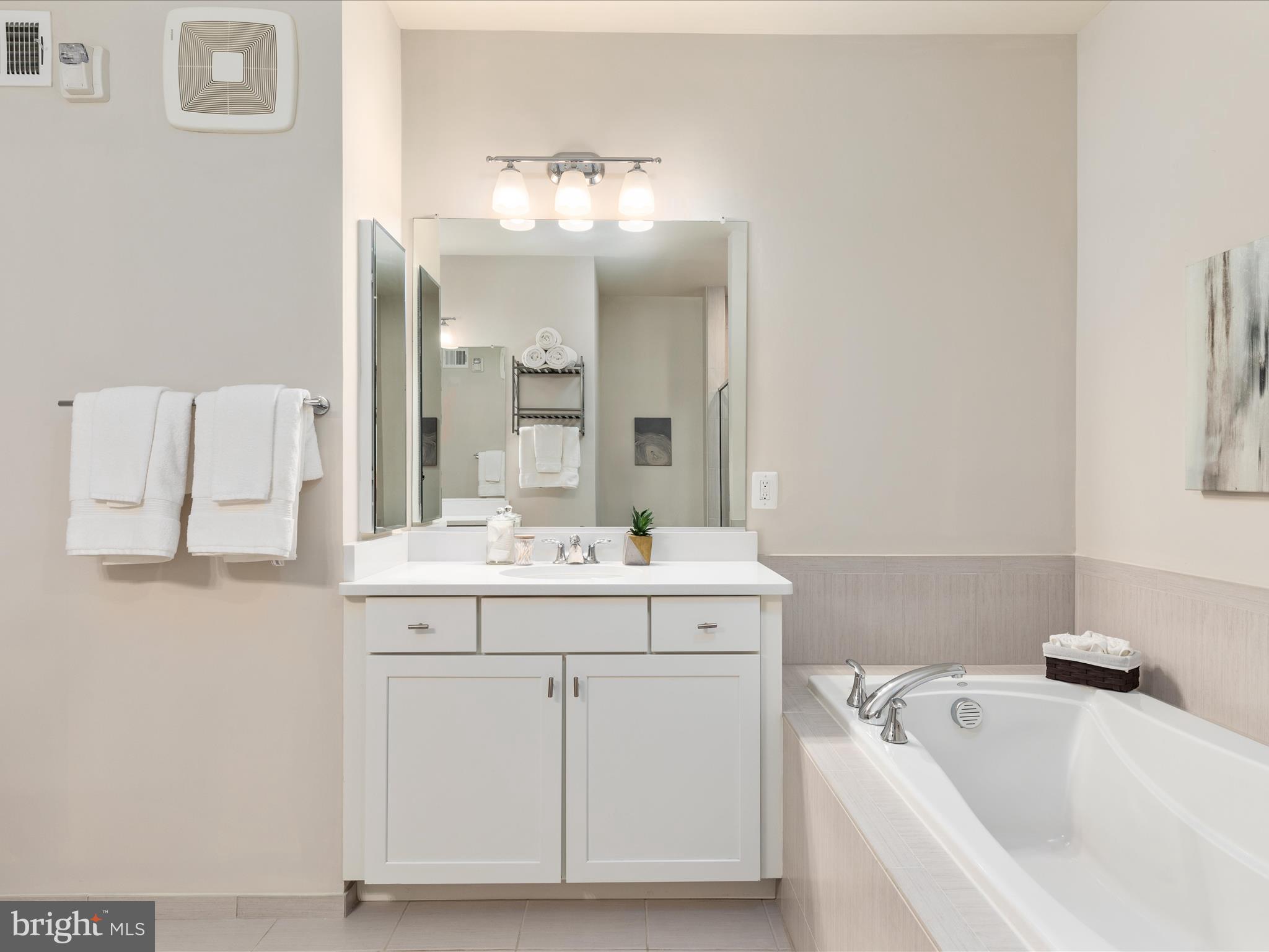 LOFTS AT VILLAGE WALK - Residential