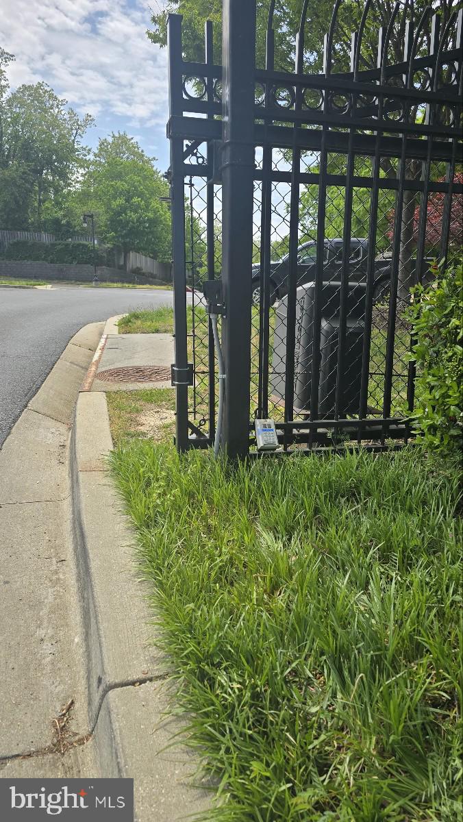 THE ADDISON AT ST PAUL - Residential Lease