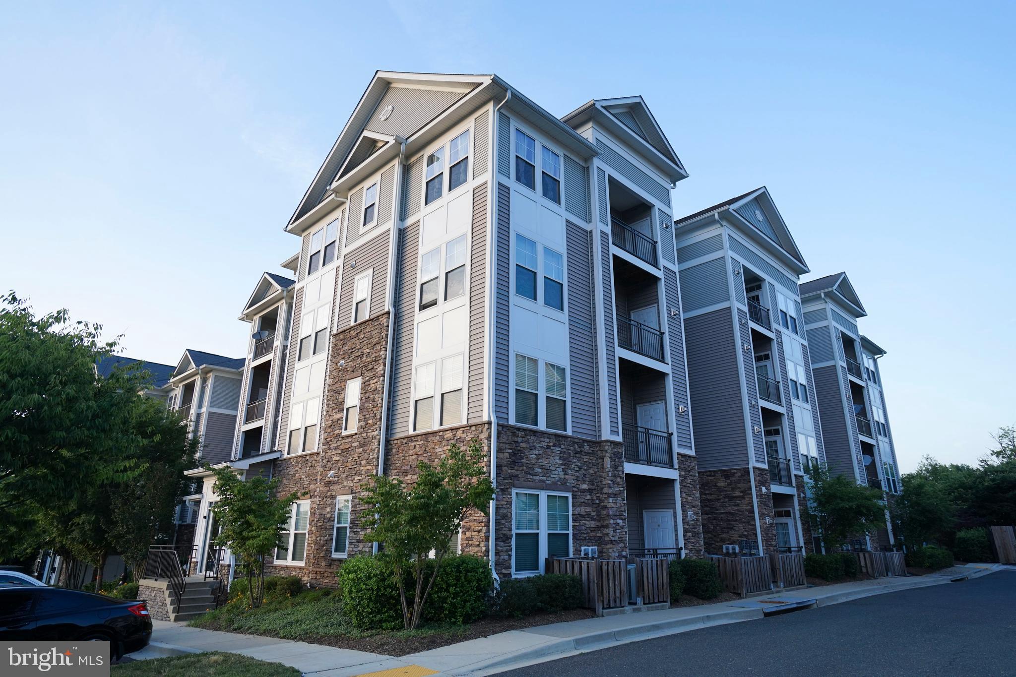 THE ADDISON AT ST PAUL - Residential Lease