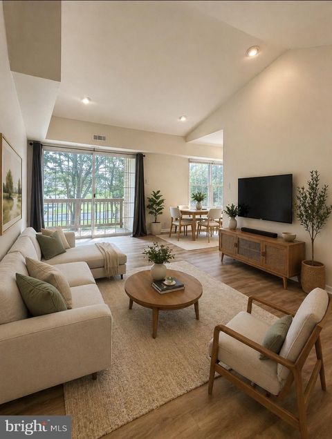 Photo of 2022 Beacon Hill Drive, SOUTHAMPTON, PA 18966 (MLS # PABU2119468)