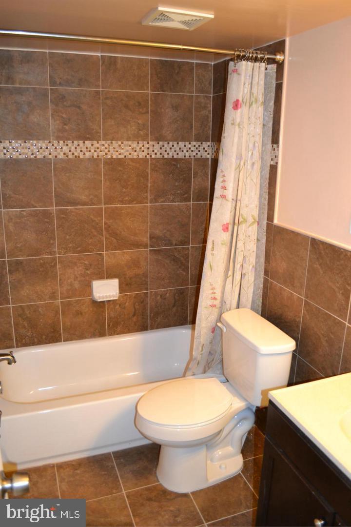 NEW CARROLLTON - Residential Lease