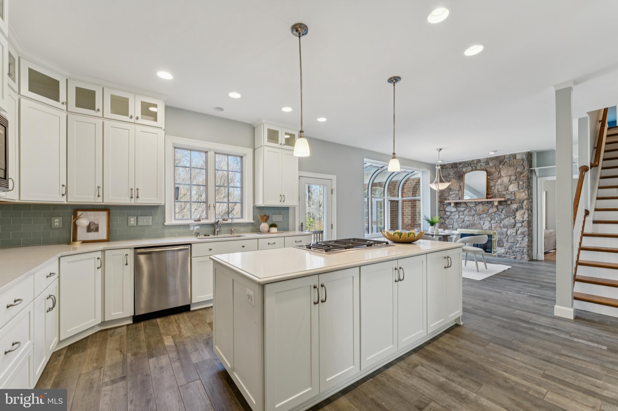 DEVEREUX STATION - Residential