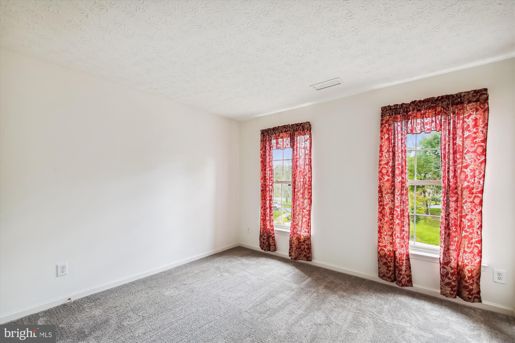 FARMINGTON VILLAGE - Residential