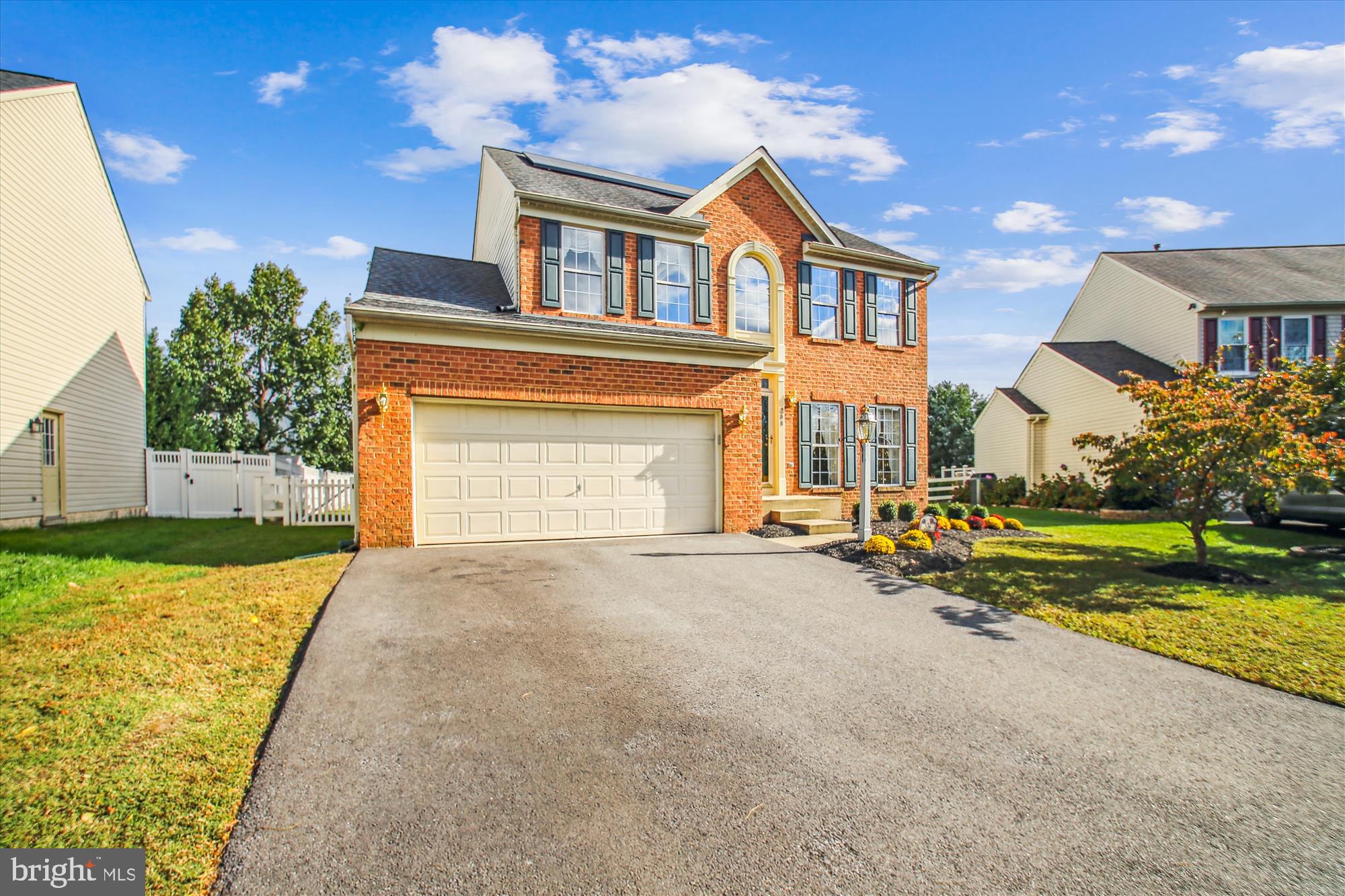 FARMINGTON VILLAGE - Residential