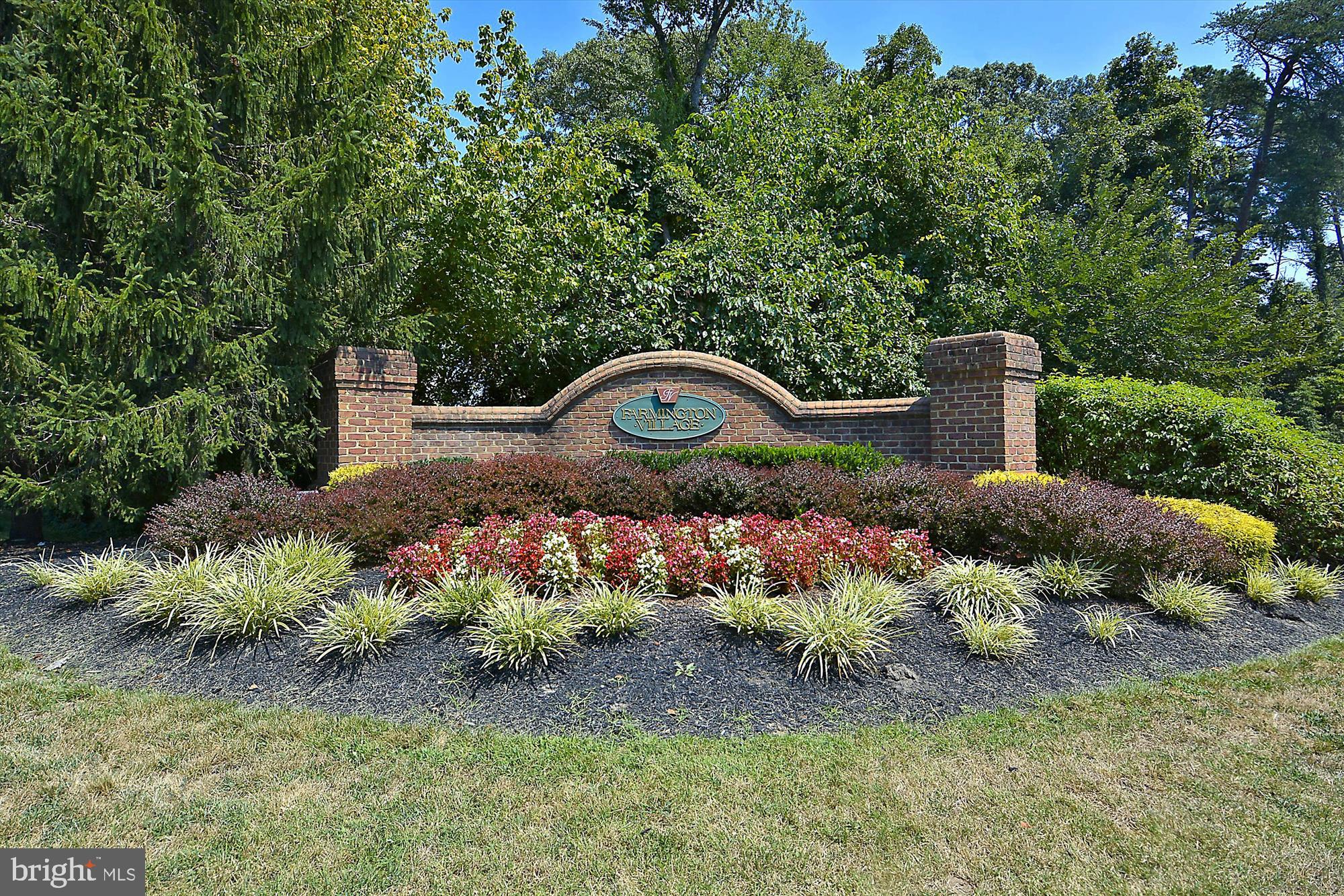 FARMINGTON VILLAGE - Residential