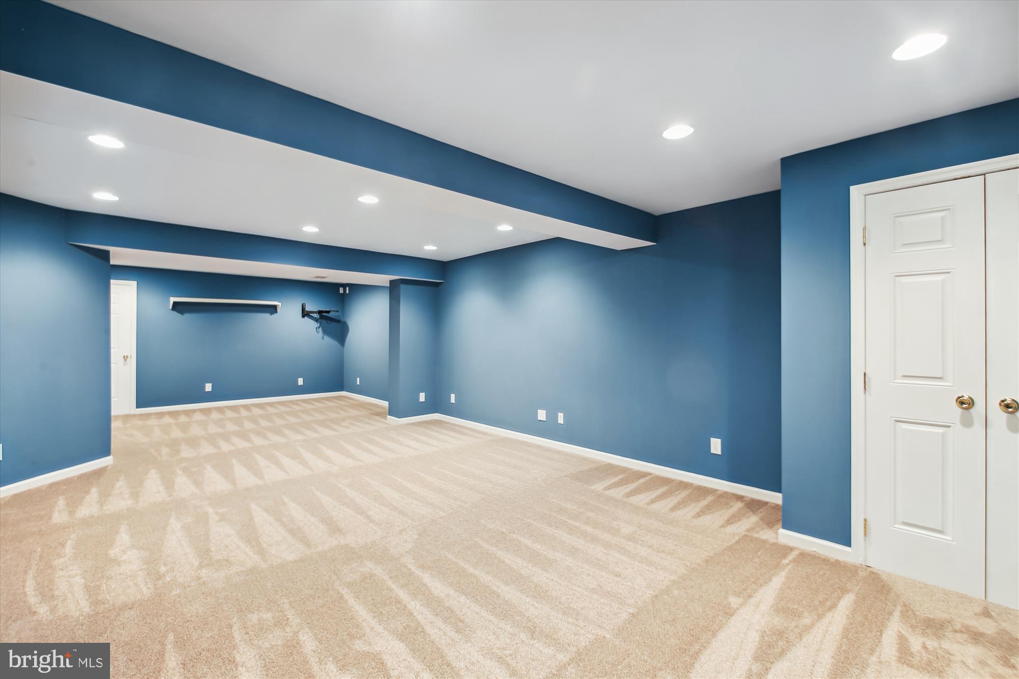 FARMINGTON VILLAGE - Residential