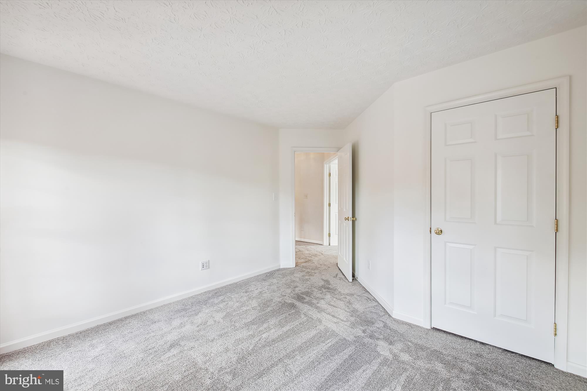 FARMINGTON VILLAGE - Residential