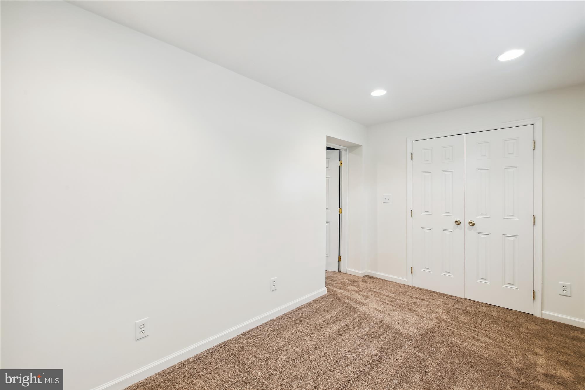 FARMINGTON VILLAGE - Residential