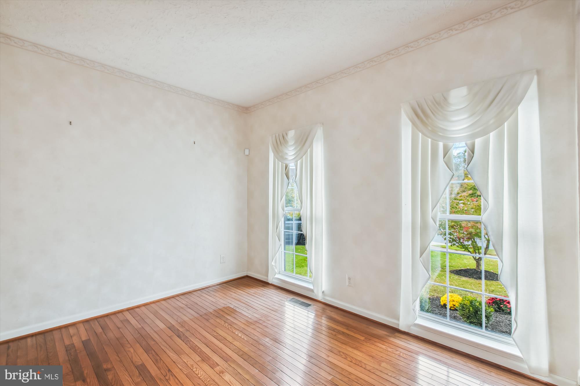 FARMINGTON VILLAGE - Residential