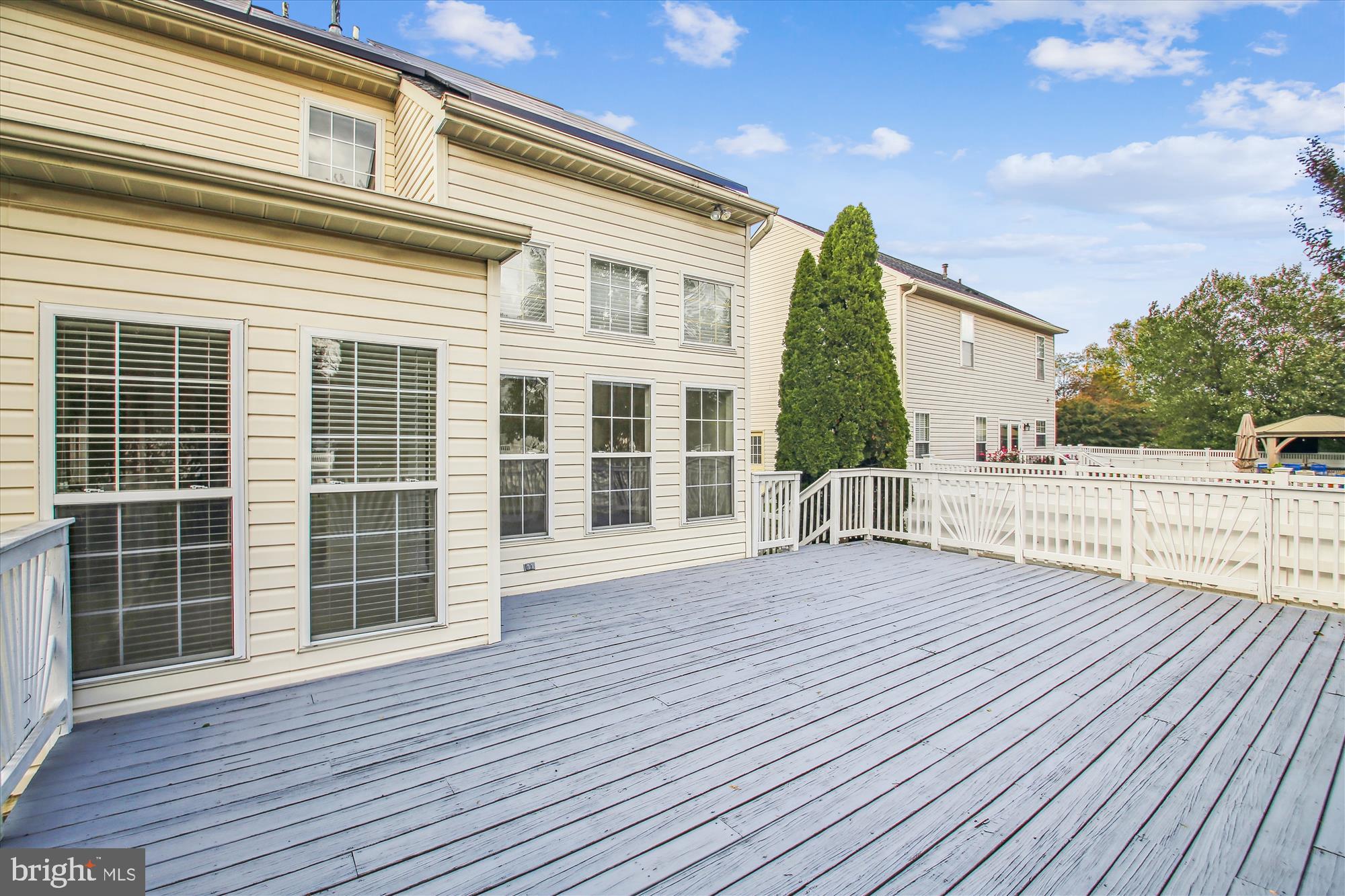 FARMINGTON VILLAGE - Residential