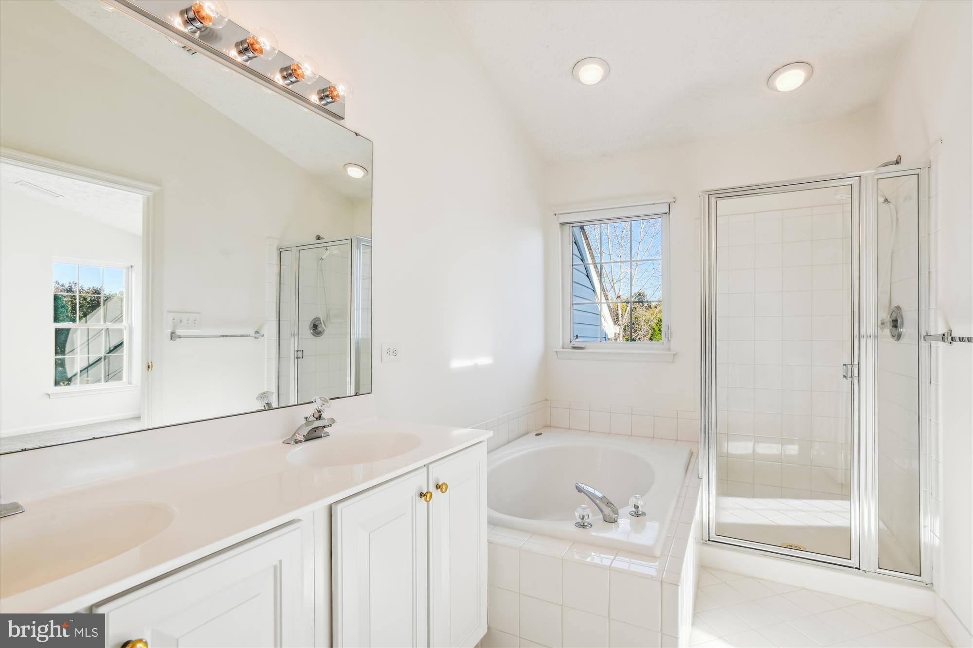 FARMINGTON VILLAGE - Residential