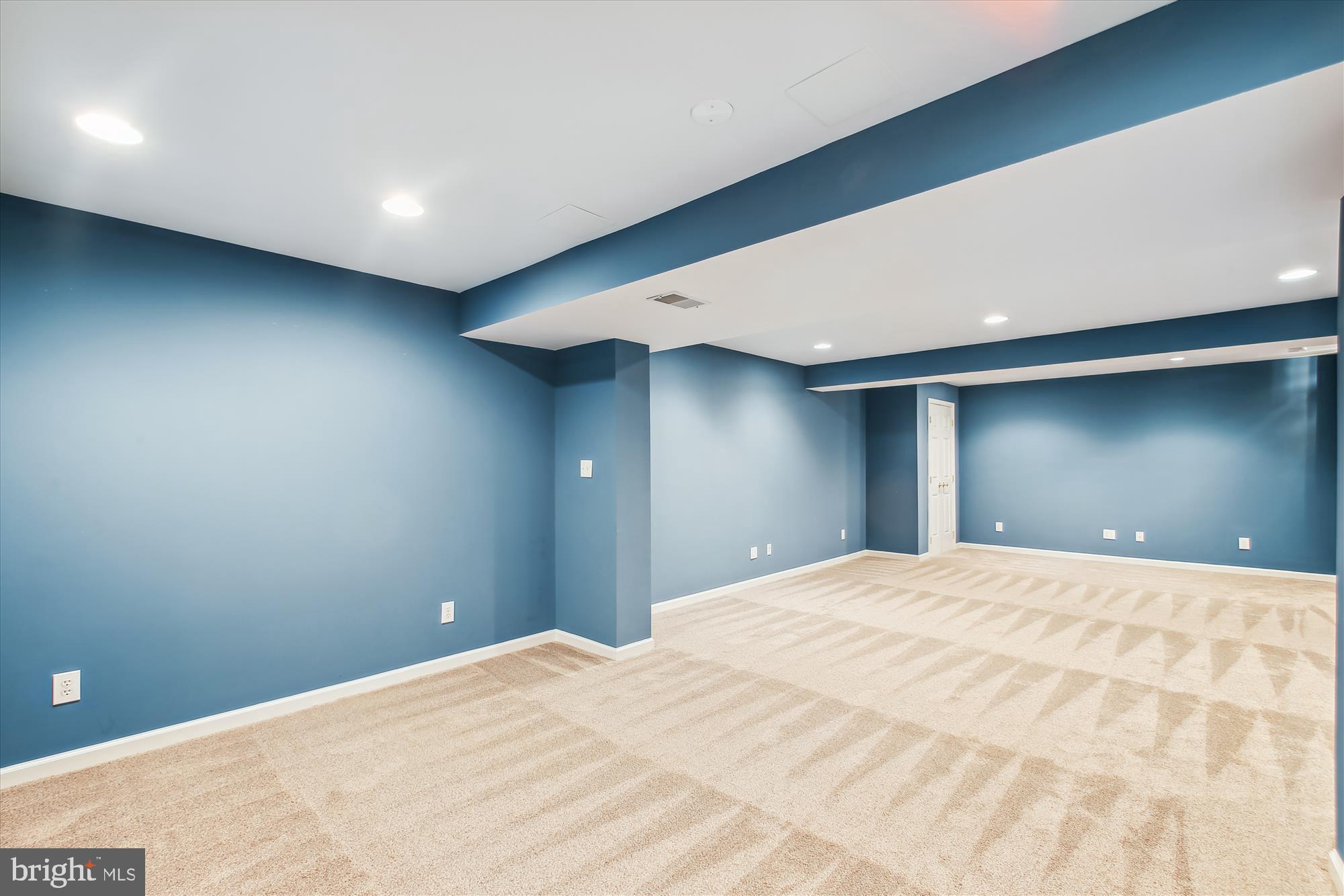 FARMINGTON VILLAGE - Residential