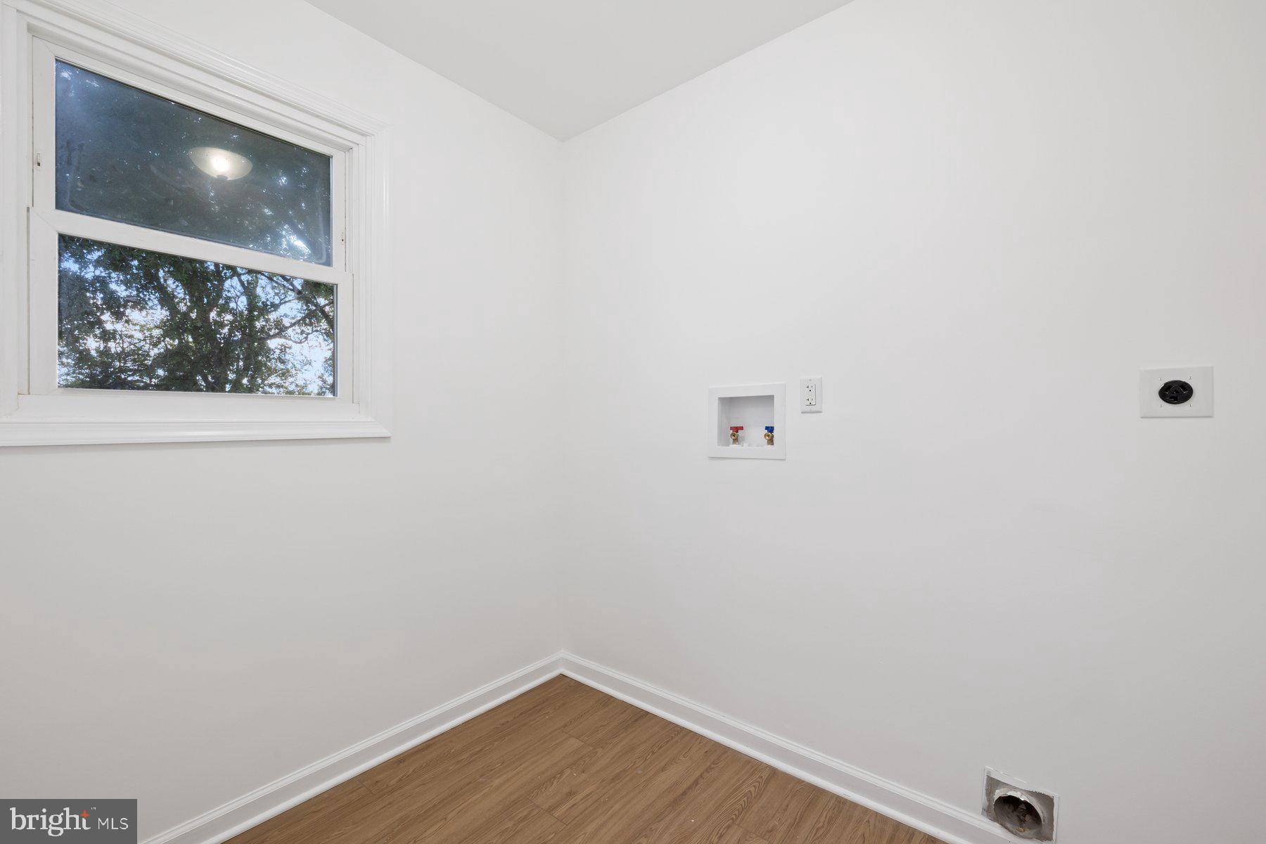 BRIGHTWOOD - Residential