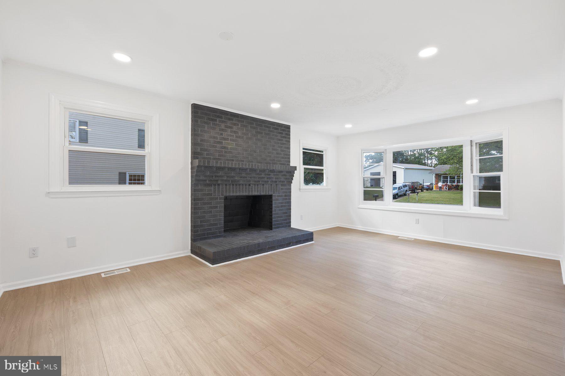 BRIGHTWOOD - Residential