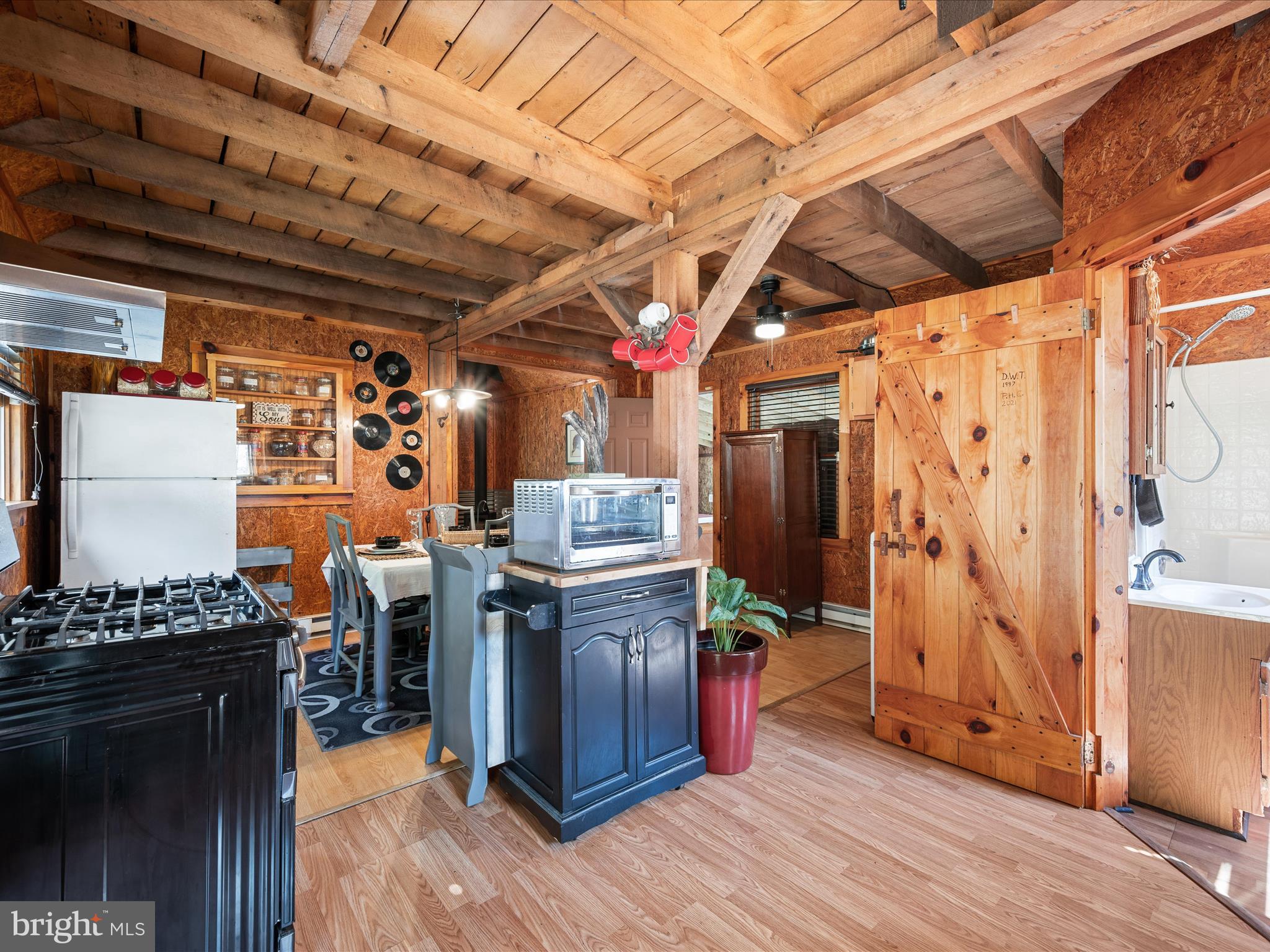 CABIN IN THE FOREST - Residential