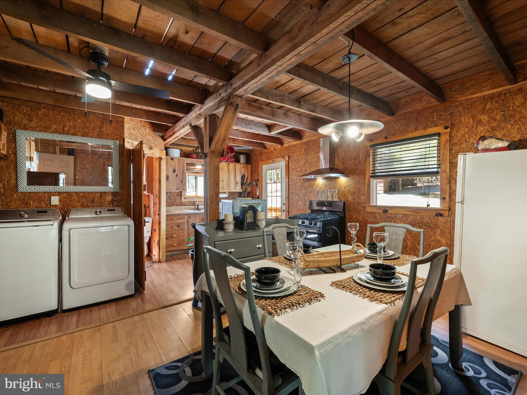 CABIN IN THE FOREST - Residential