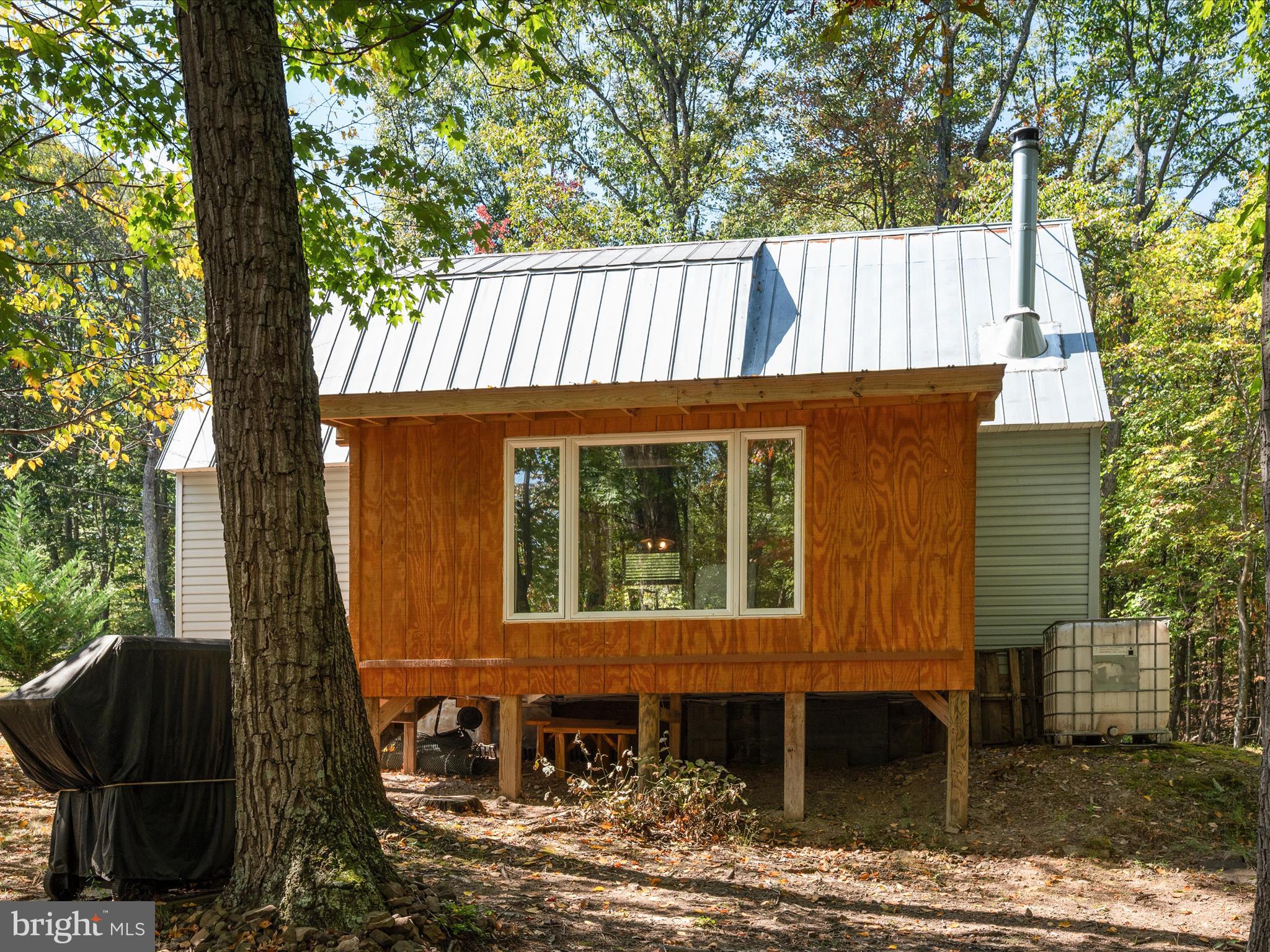 CABIN IN THE FOREST - Residential