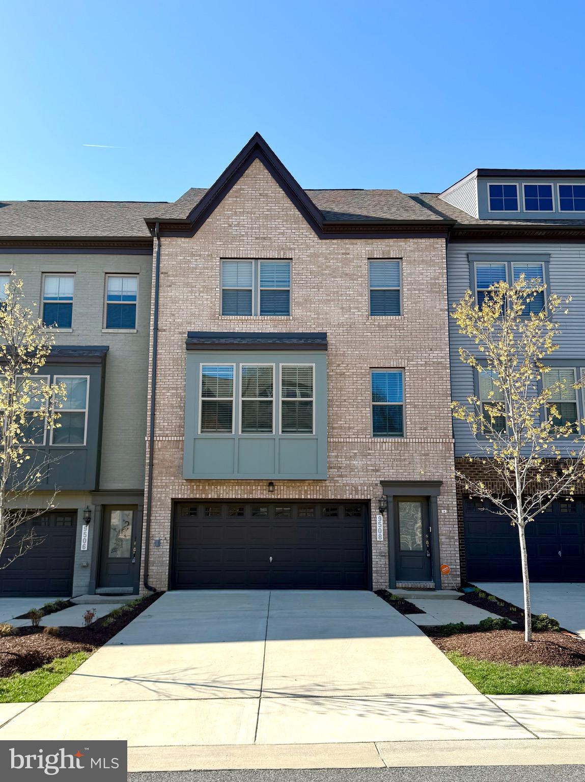 CAPITAL COURT - Residential