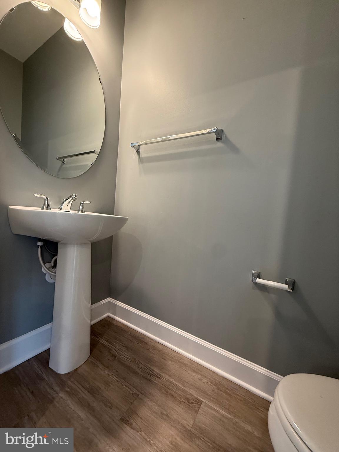 CAPITAL COURT - Residential