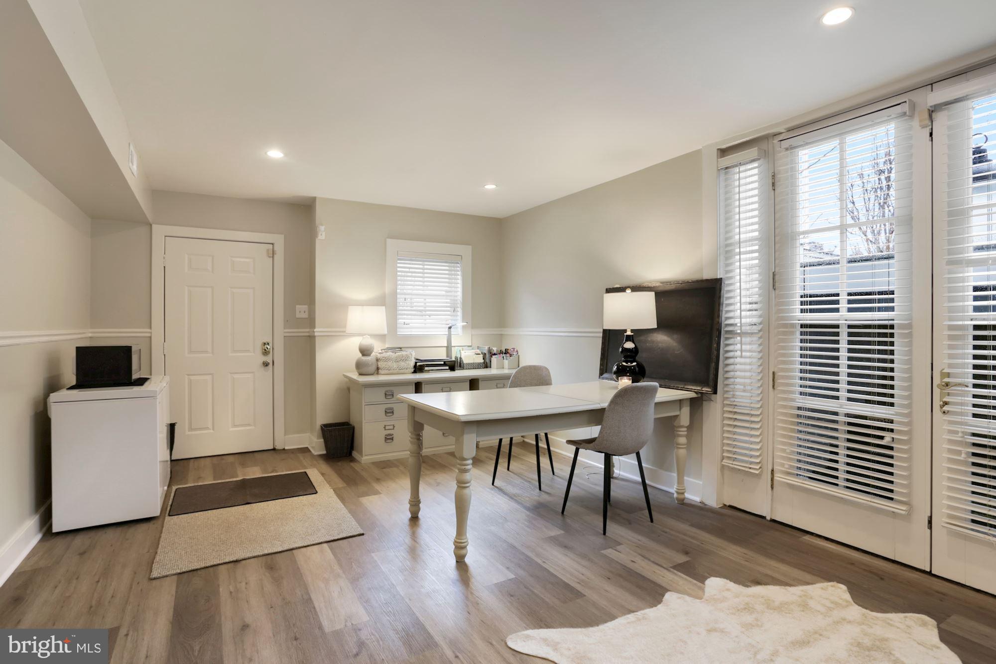 GEORGETOWN - Residential