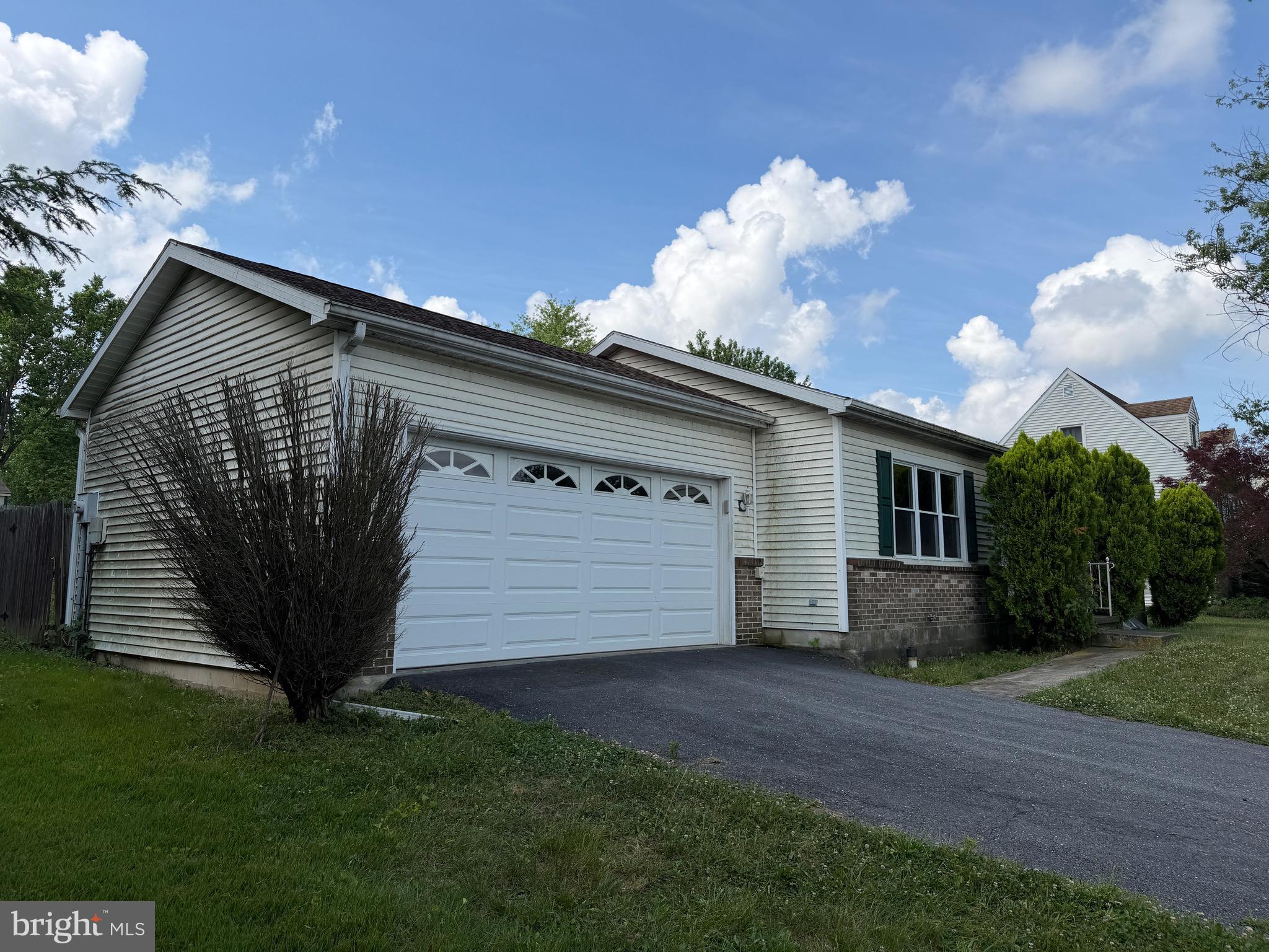 8 WHEATFIELD DRIVE