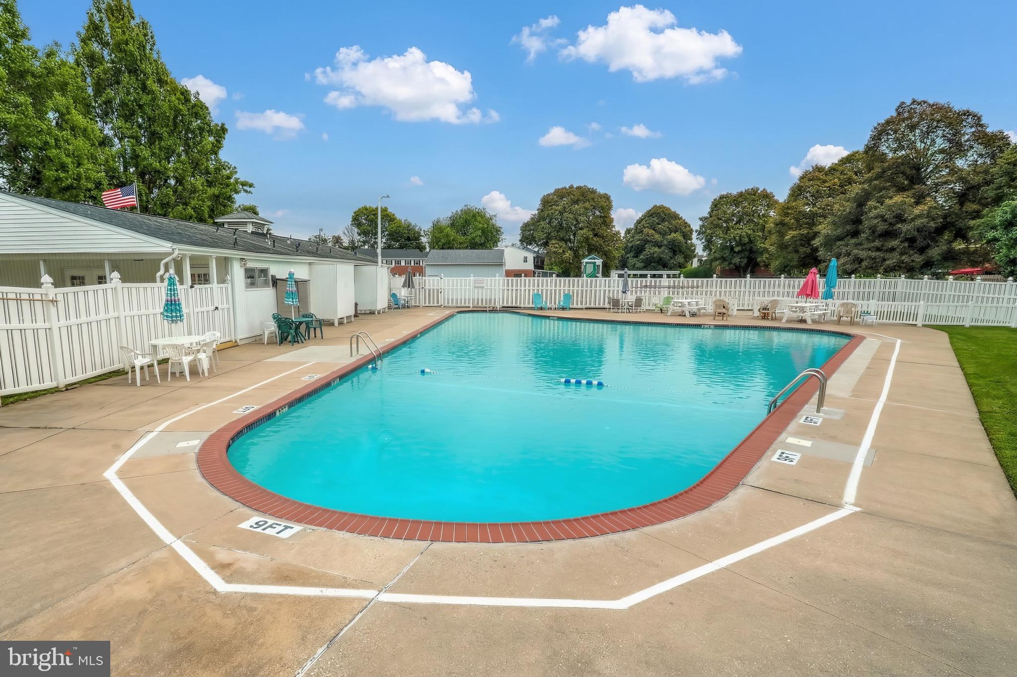 COLONY PARK - Residential