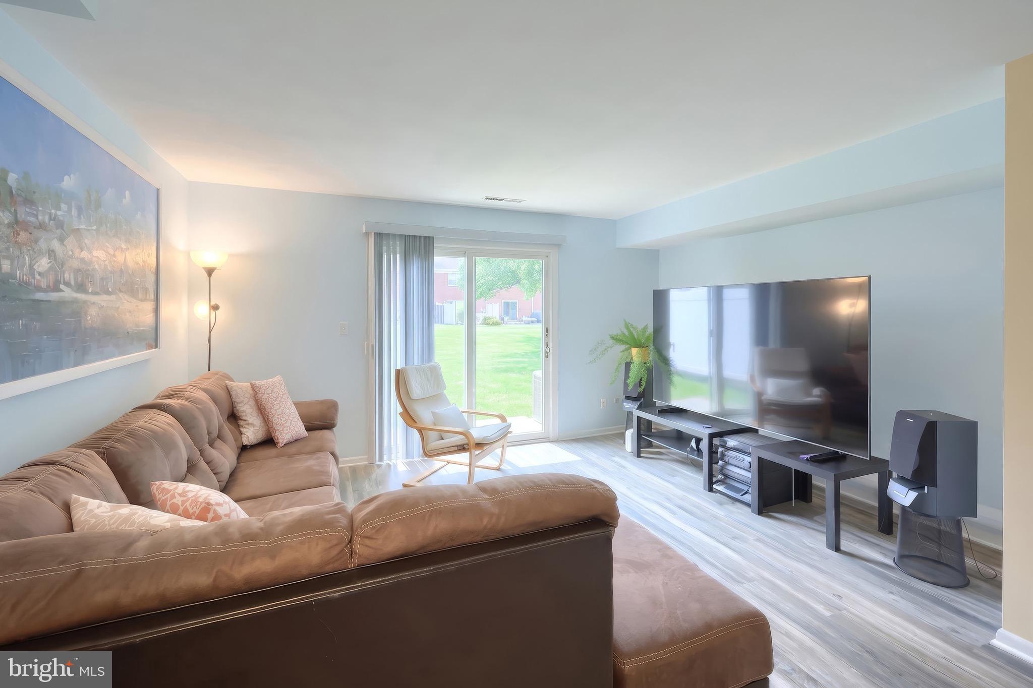 COLONY PARK - Residential